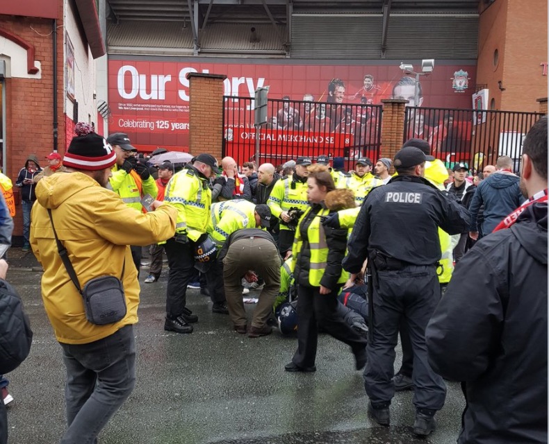 Incidenti Liverpool-Roma, Uefa: "Scioccati, provvedimenti severissimi"
