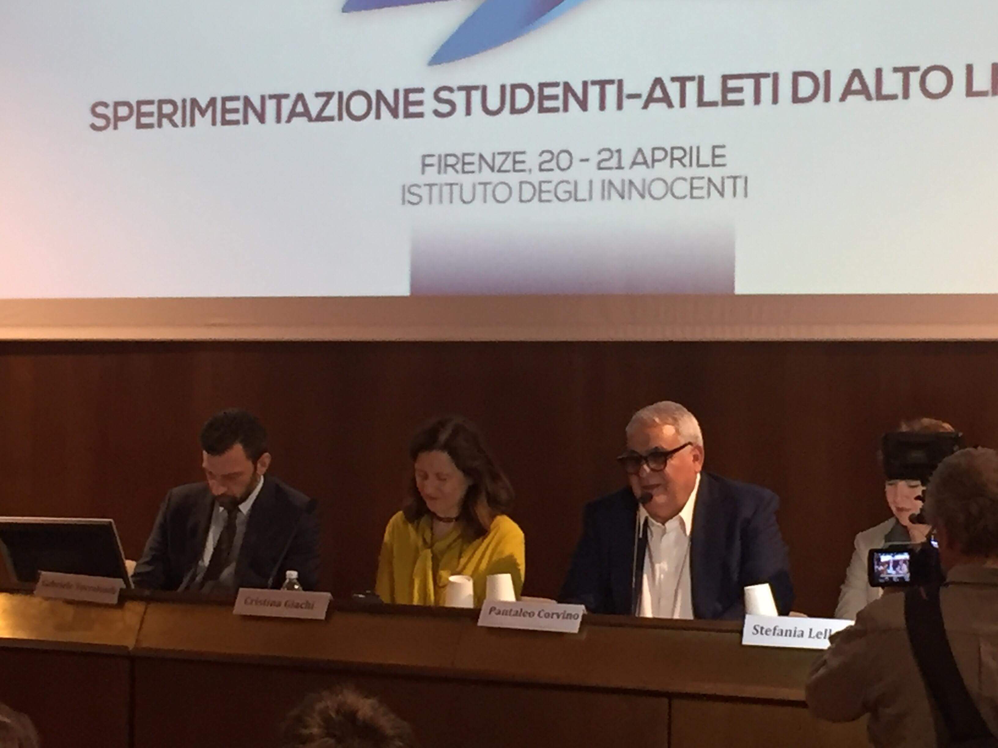 Il dg Corvino arrivato all'Istituto degli Innocenti (FOTO)