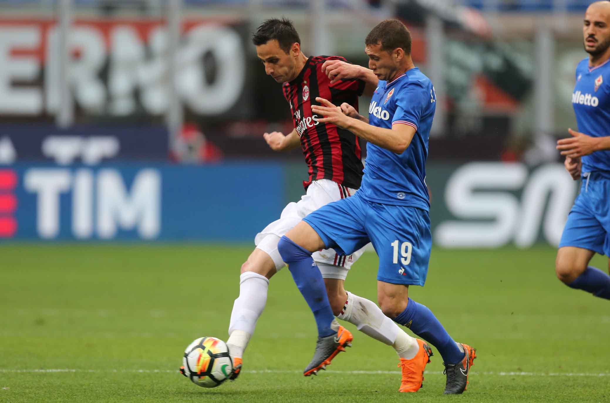 Ex viola, il Milan vuole cedere Kalinic. Lui invece vorrebbe rimanere a Milano
