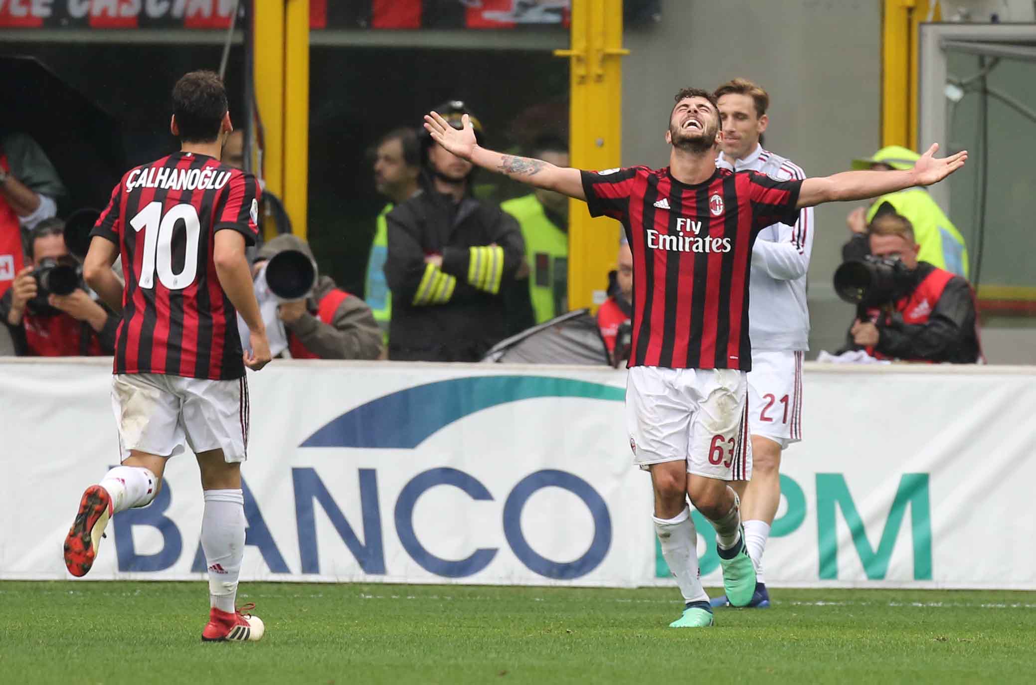 Cutrone tra stasera e domani a Firenze. Arriva in prestito con obbligo di riscatto