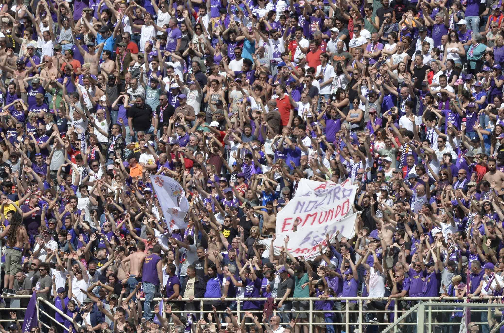 Ultima trasferta: mille tifosi viola al Meazza. L’affetto non manca mai