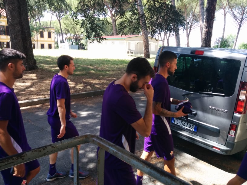 Visite terminate. Le prima parole di Lafont: "Sono molto felice di essere qui, forza viola!" (VIDEO)