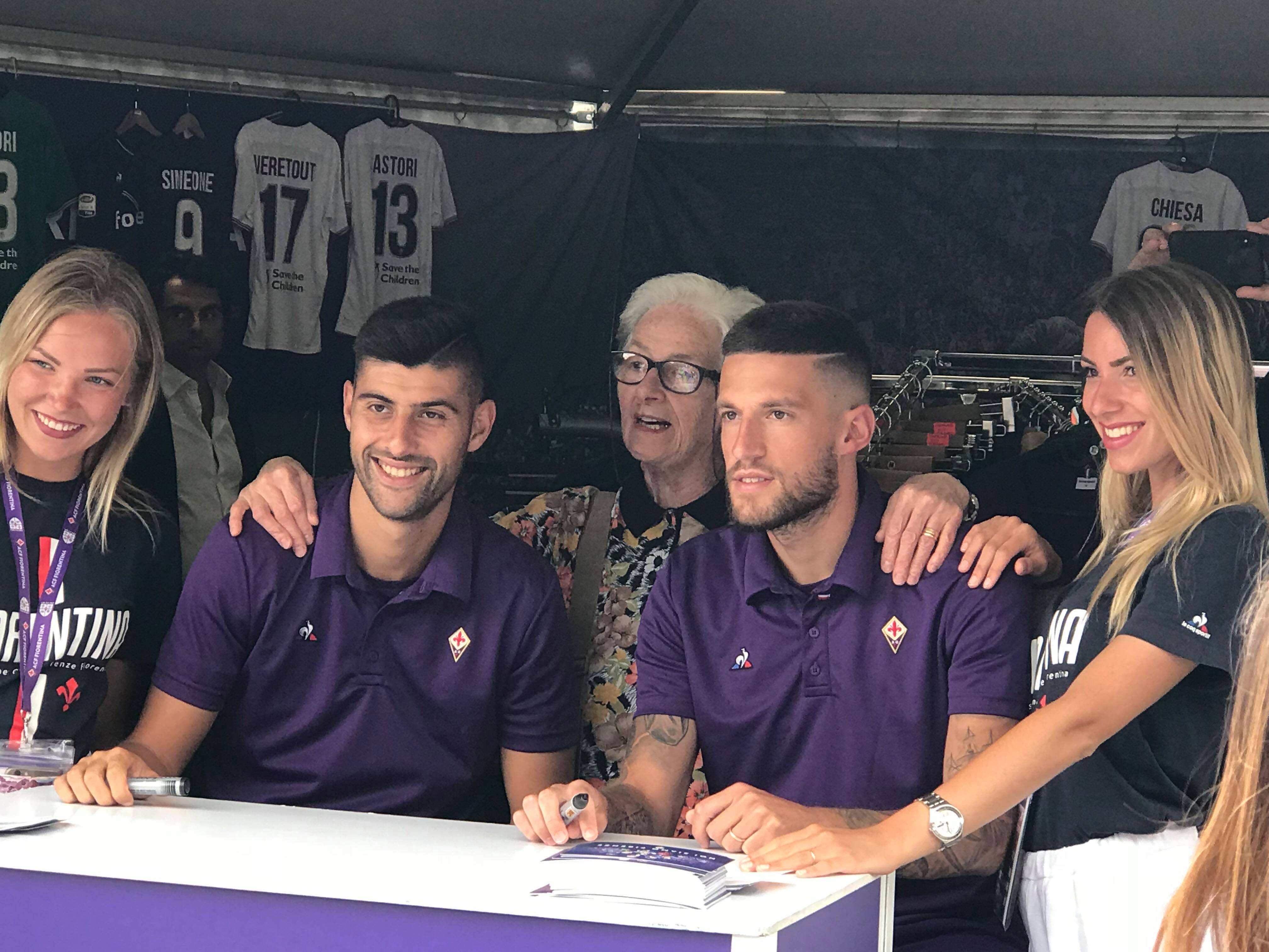 Moena, foto e autografi per Biraghi e Benassi al Viola Village (FOTO)