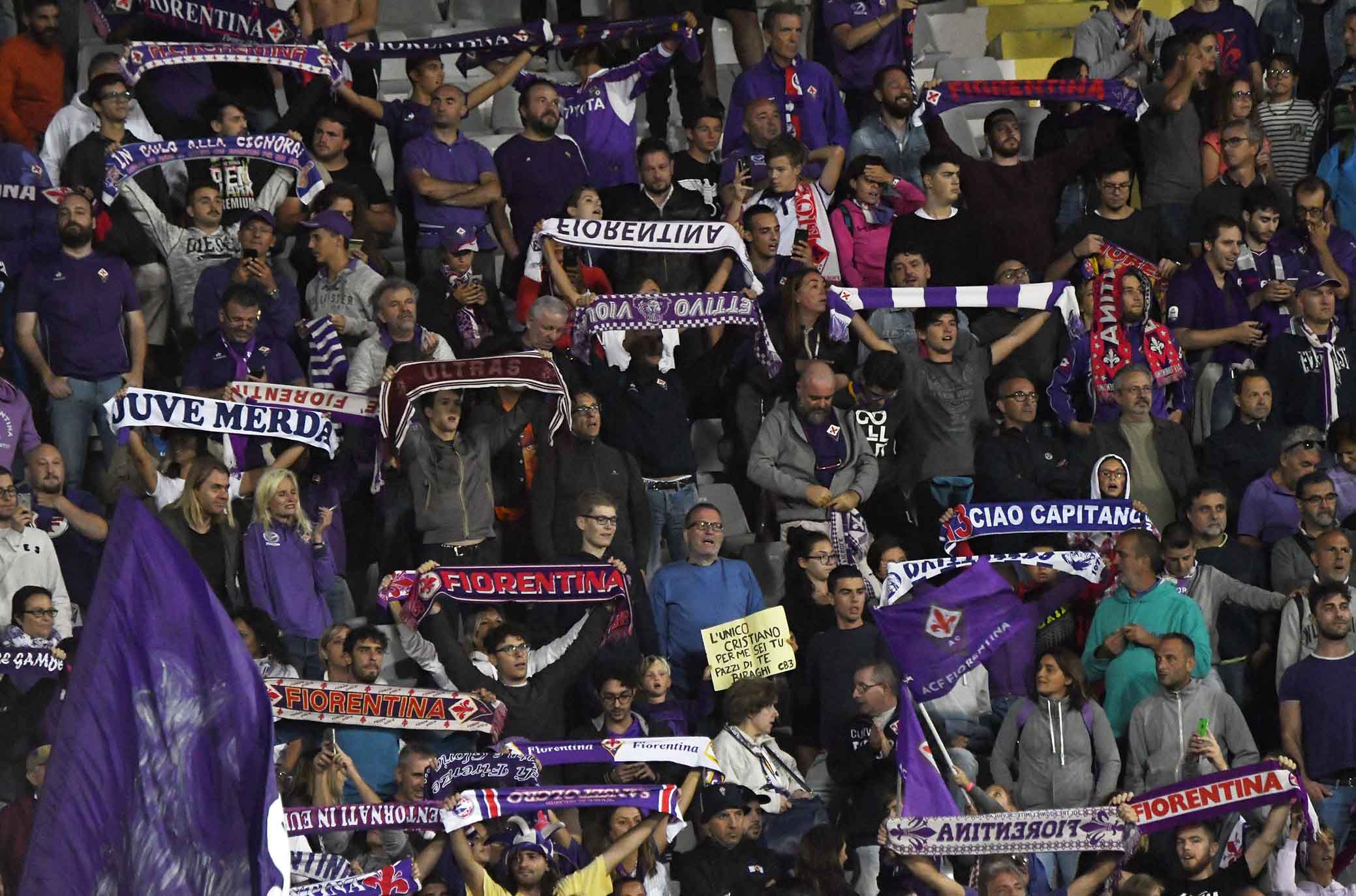 I tifosi alla Fiorentina: "Metteteci più cuore". E niente applausi a fine partita