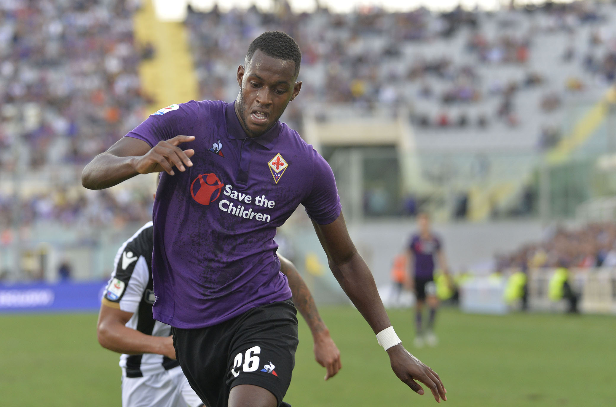 Edimilson e Vitor Hugo, ingenuità che si pagano. Rosso e rigore frenano i viola
