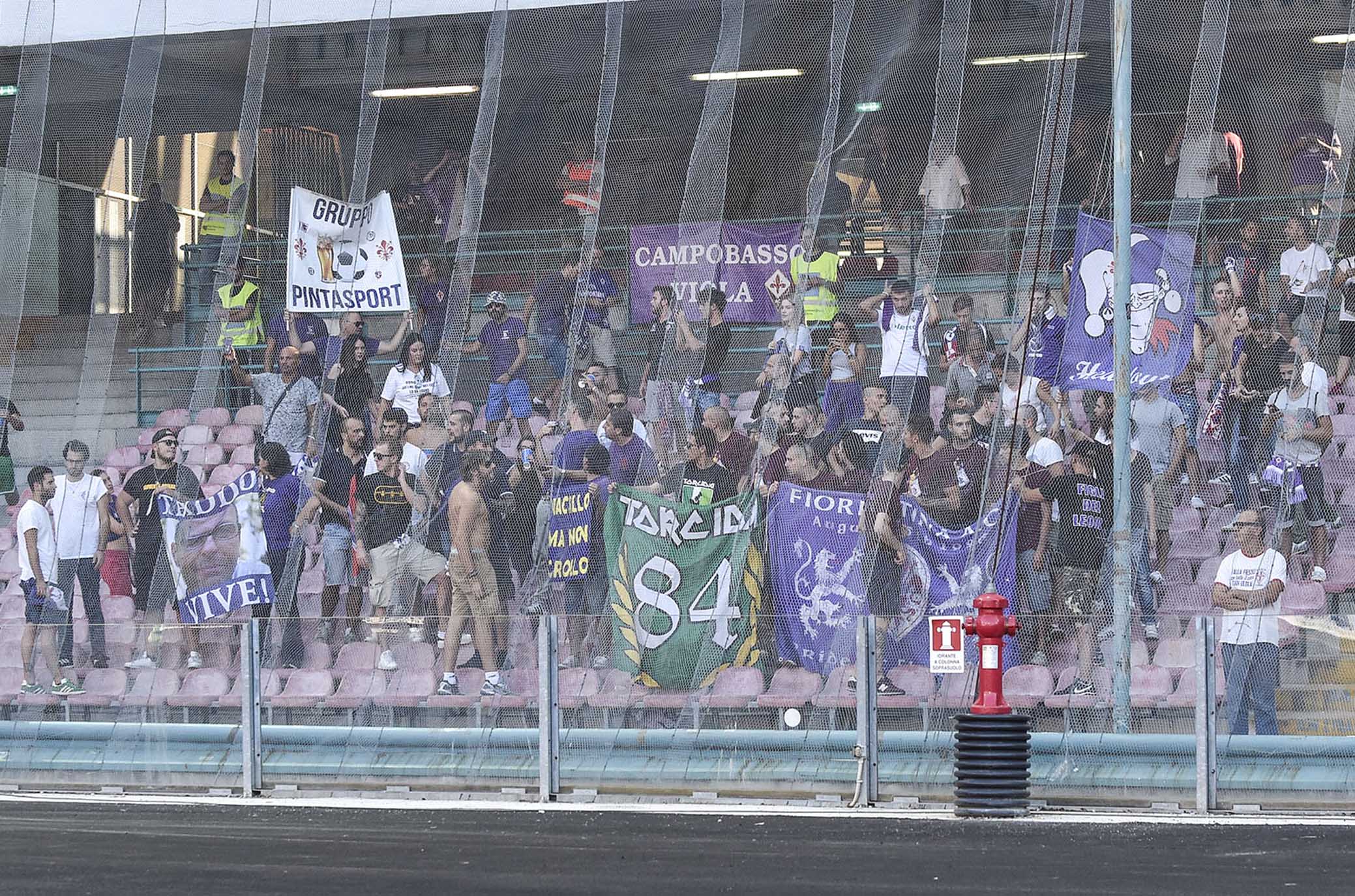 La carica dei 300: Fiorentina a Napoli con un buon numero di tifosi al seguito