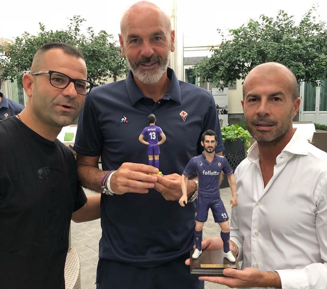 Statuette di Astori donate alla Fiorentina (FOTO)