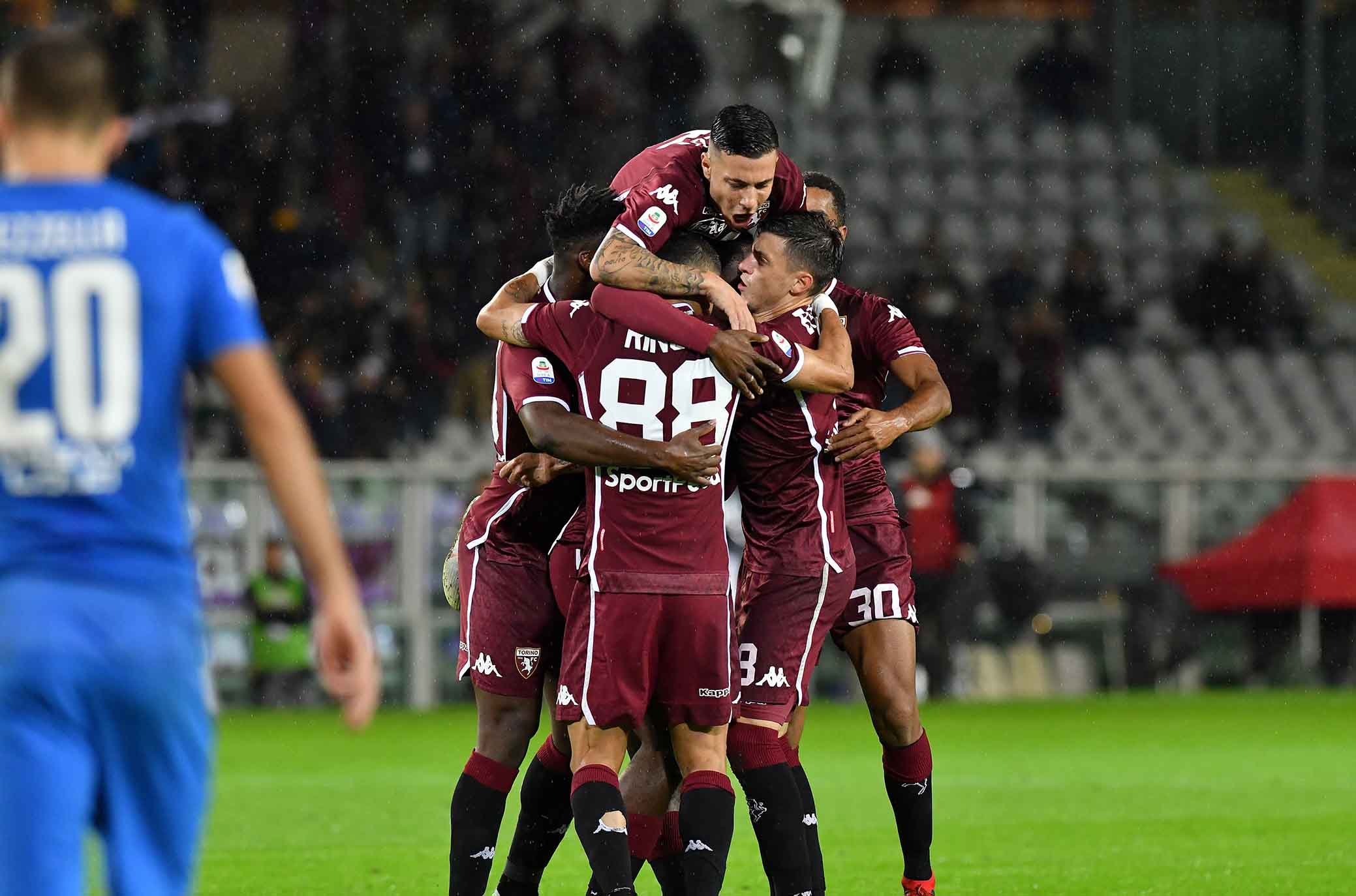 Torino, sessione tecnico-tattica al Filadelfia: febbre per Nkoulou, personalizzato per Moretti