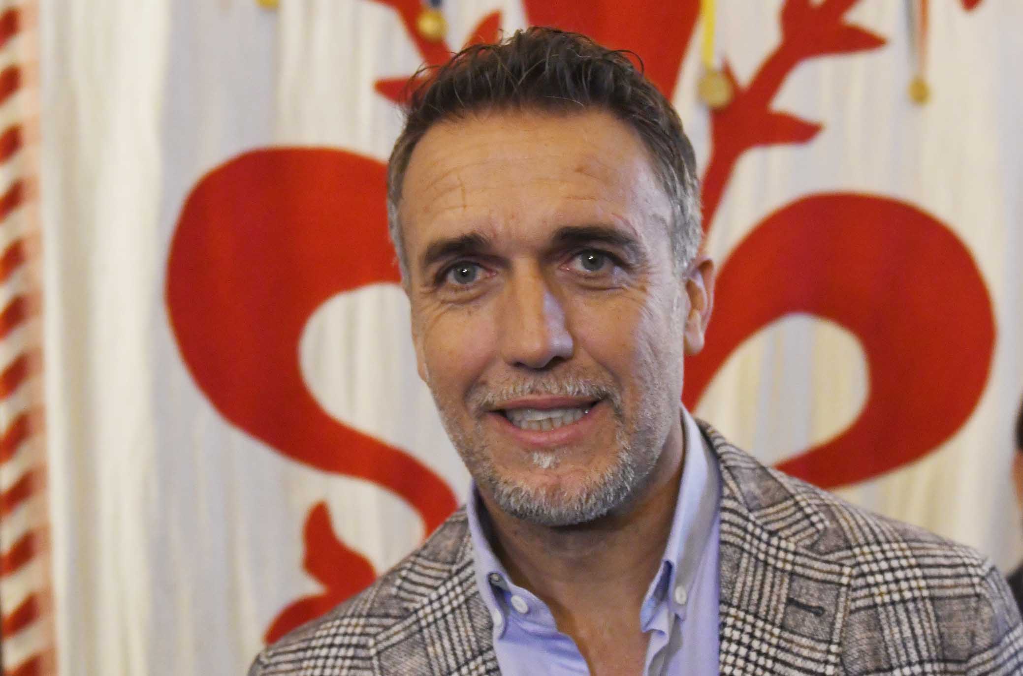 Batistuta, festa memorabile in piazza della Signoria con amici e fiorentini