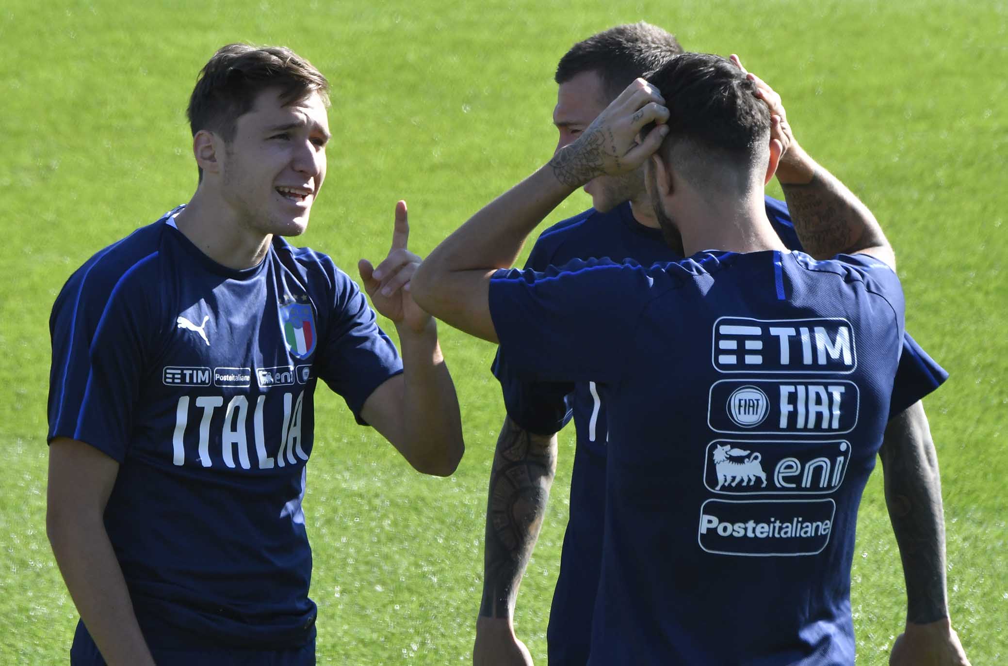 Italia, Mancini pensa ad un 4-3-3 con Chiesa titolare. Bernardeschi centravanti