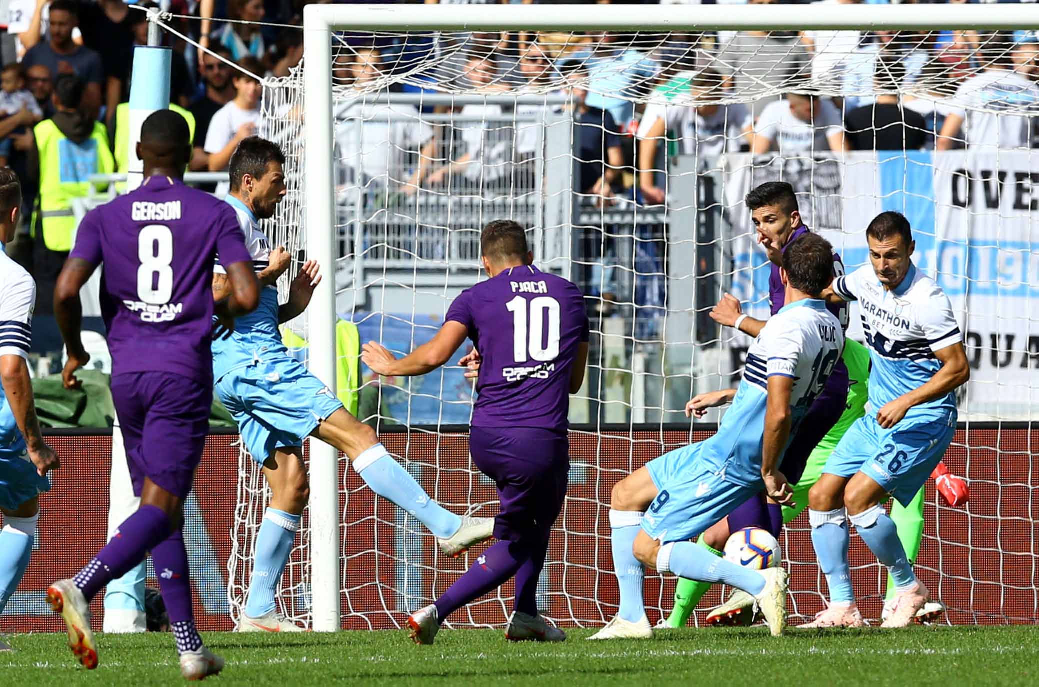 Le Pagelle di VI.IT: Pezzella, Vitor Hugo e Veretout poi niente più. Lafont che brividi, Chiesa col freno a mano, Simeone così no. C'è un problema trasferta