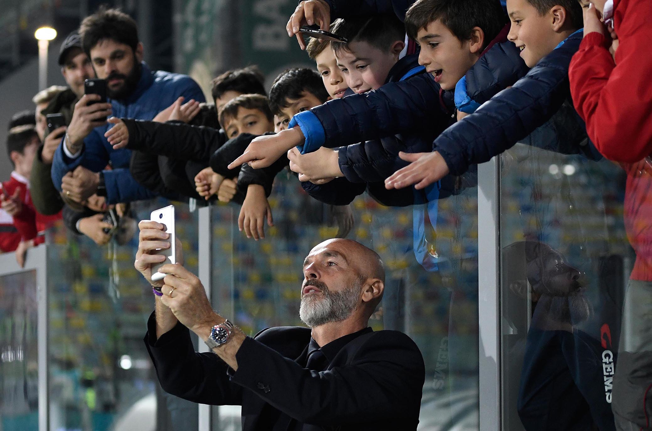 FROSINONE-FIORENTINA 09-11-2018 STEFANO PIOLI FA SELFIE CON I TIFOSI. GALASSI SILVANO/SILPRESS
