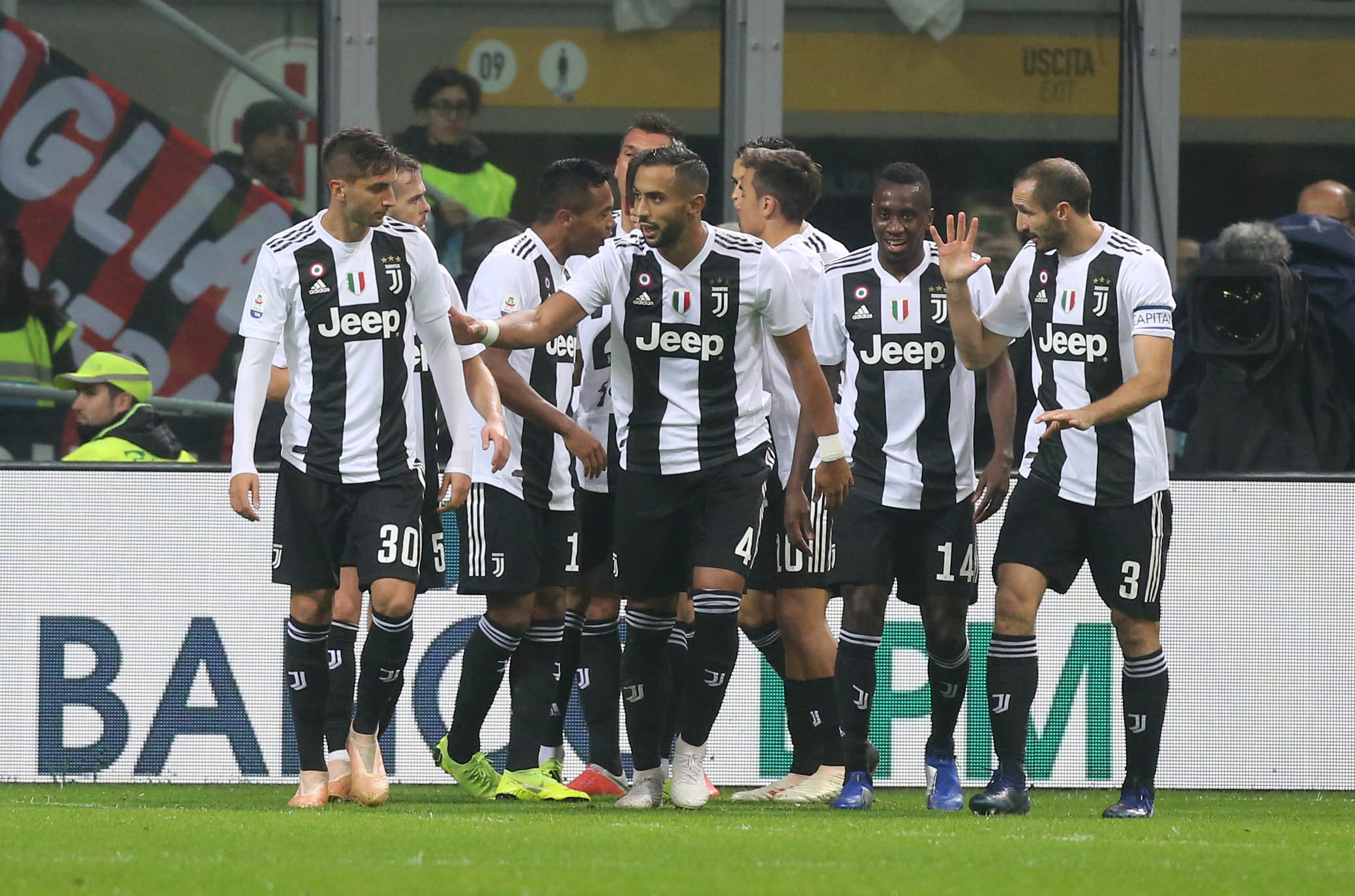 Juventus multata per cori discriminatori. Vitor Hugo entra in diffida
