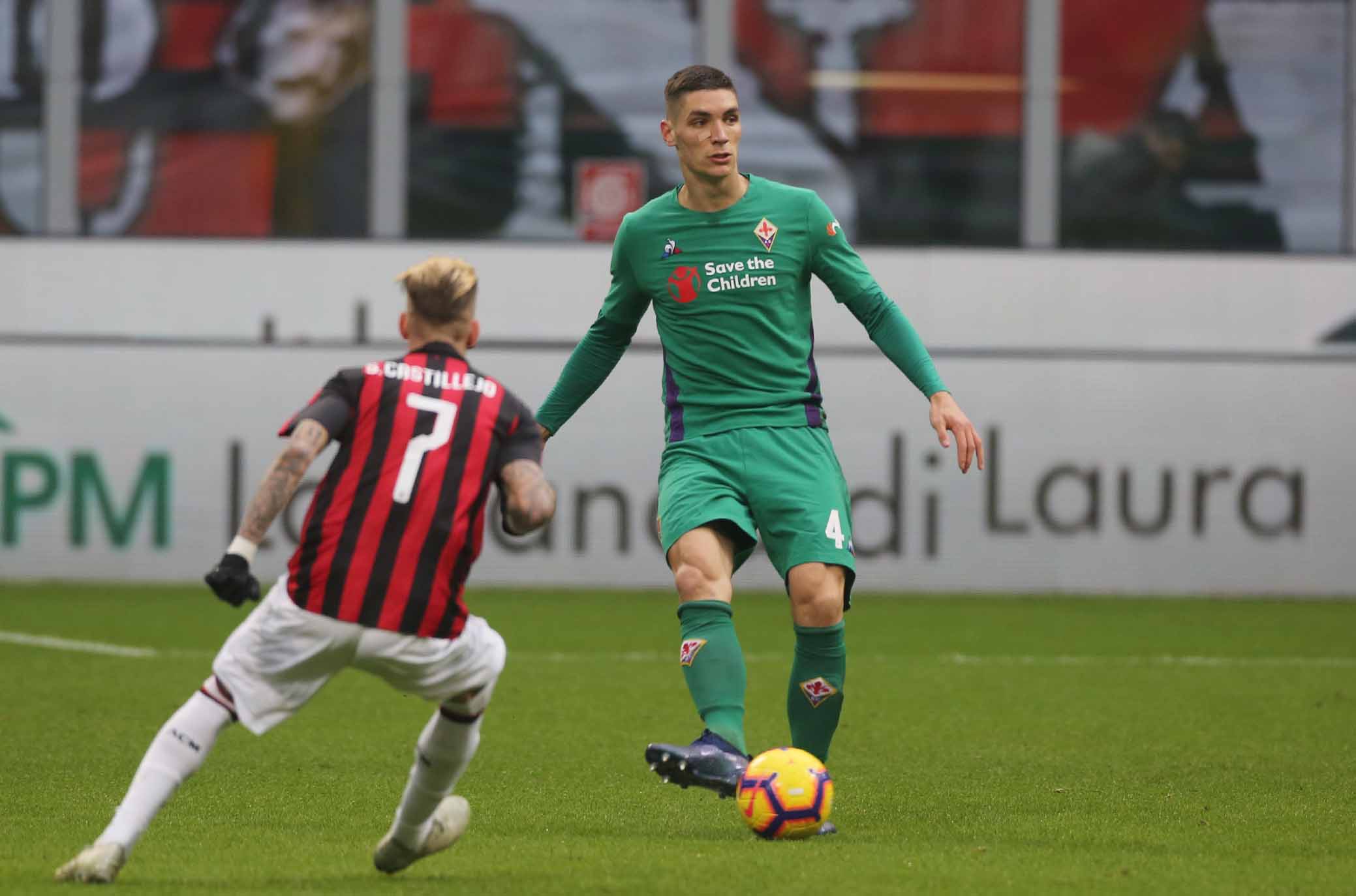 Milan, tutto su Milenkovic. Occhio agli intrecci, tra Rebic, Paquetà e Chiesa