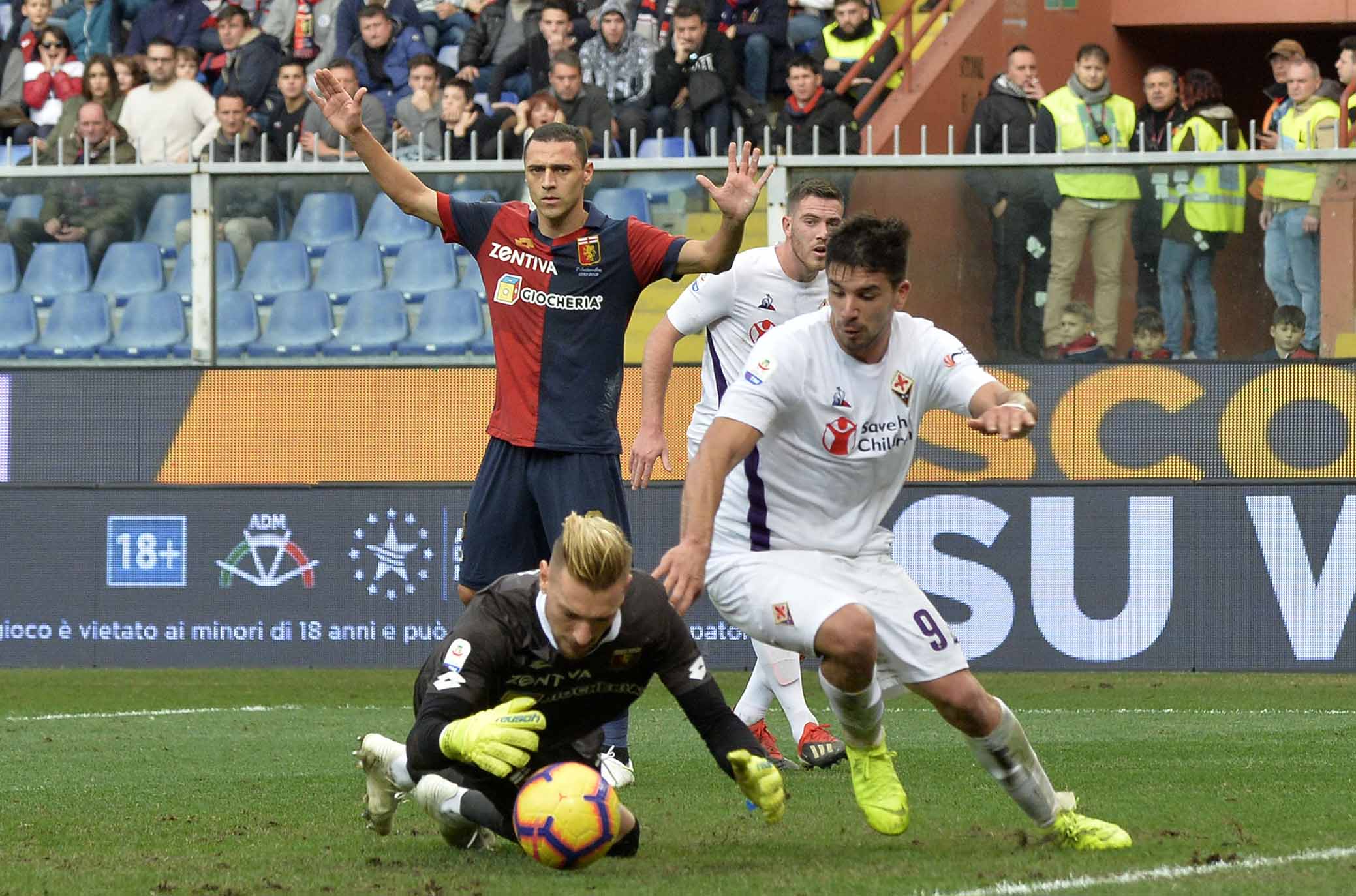 Le Pagelle di VI.IT: non doveva esserlo ma è l'anno dei rimpianti. Bene Pezzella, Lafont e Veretout. Simeone, che errore...