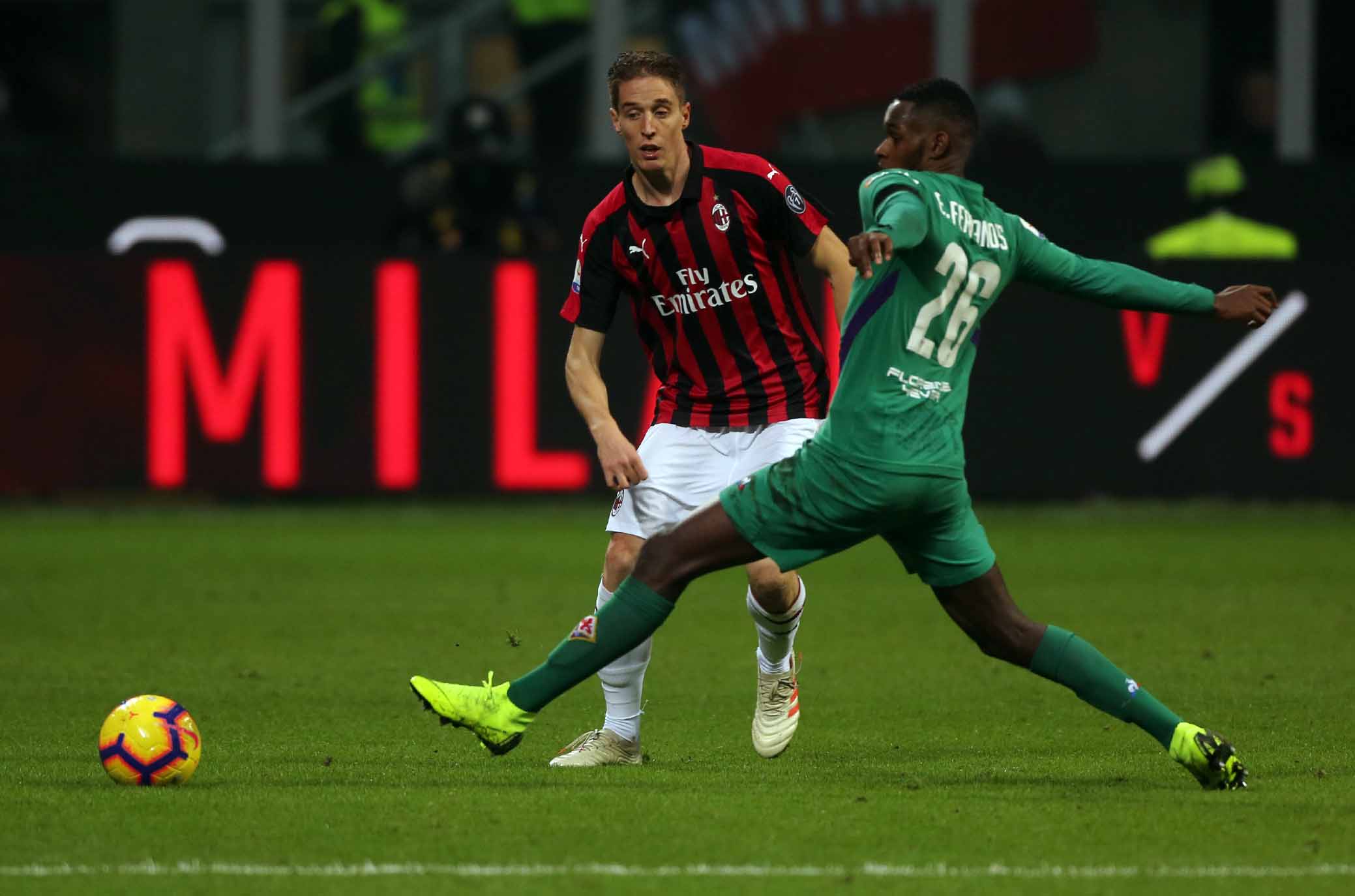 Conti in uscita dal Milan: piace al Genoa, ma anche alla Fiorentina