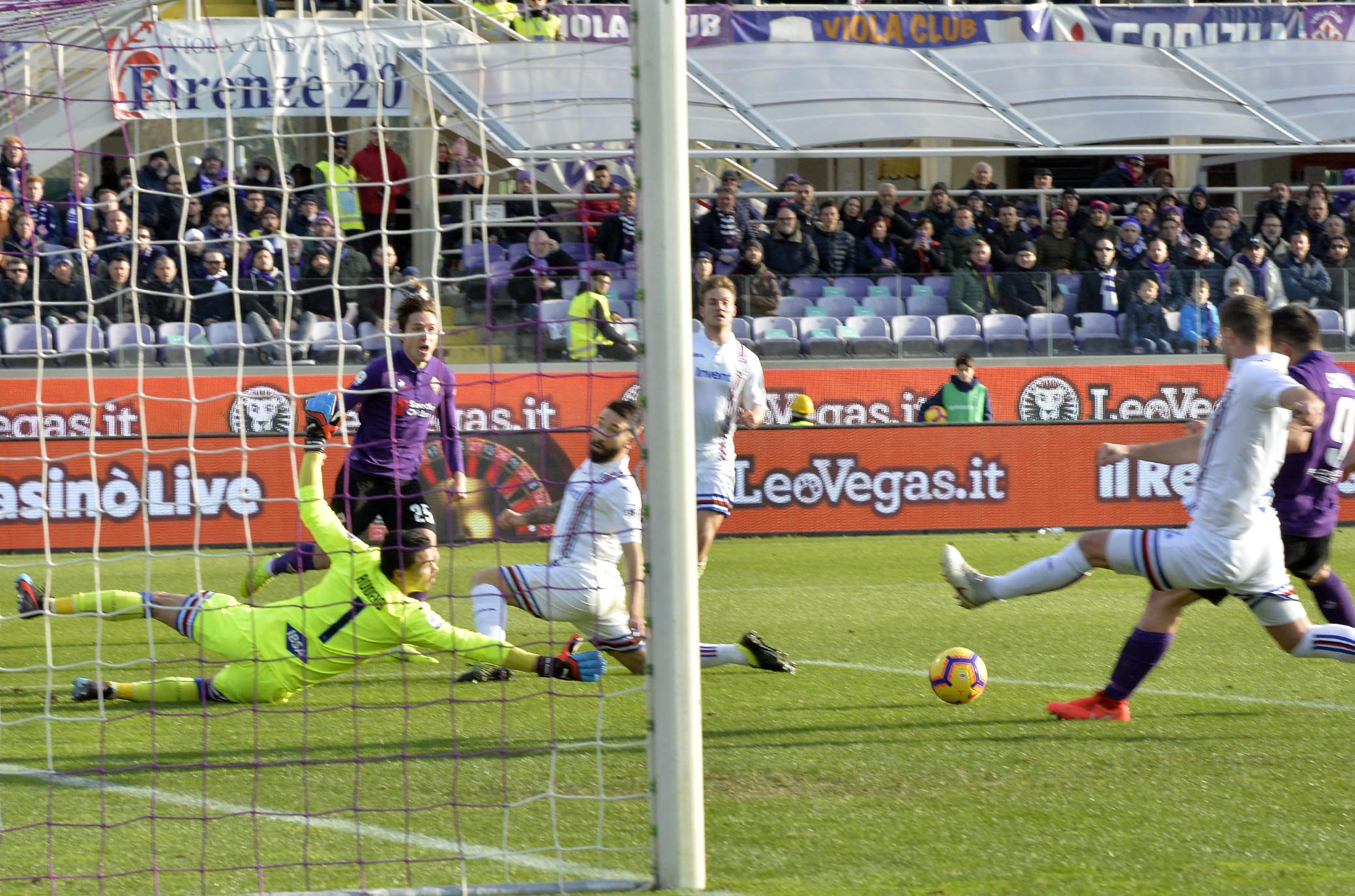 FIORENTINA-SAMPDORIA 20-01-2019 GIOVANNI SIMEONE SBAGLIA UN GOL. GALASSI SILAVNO/SILPRESS