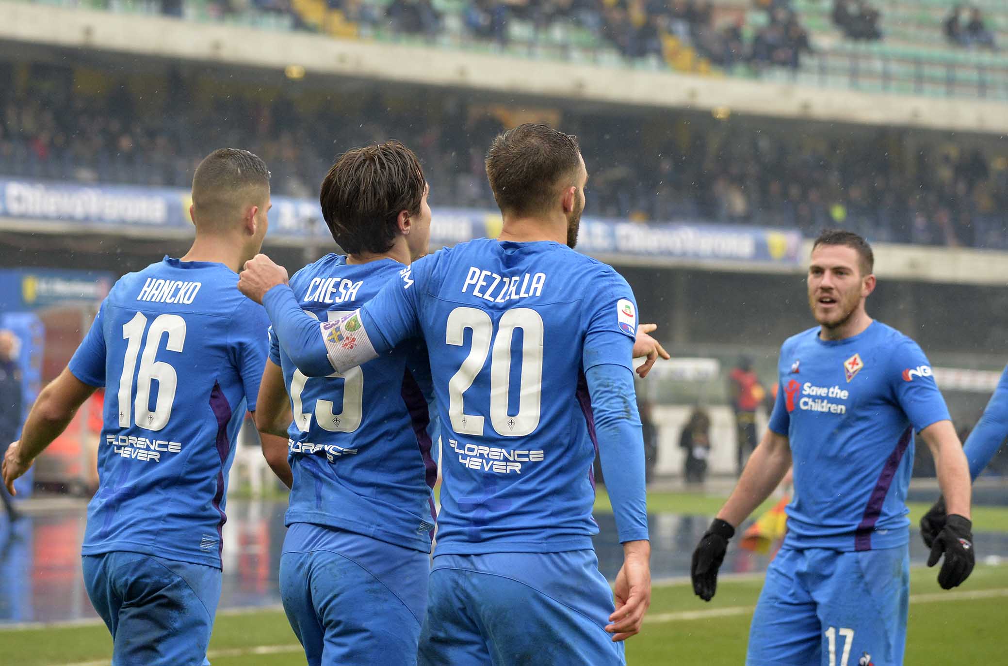 Europa: quattro squadre in tre punti. La Fiorentina chiude il gruppetto
