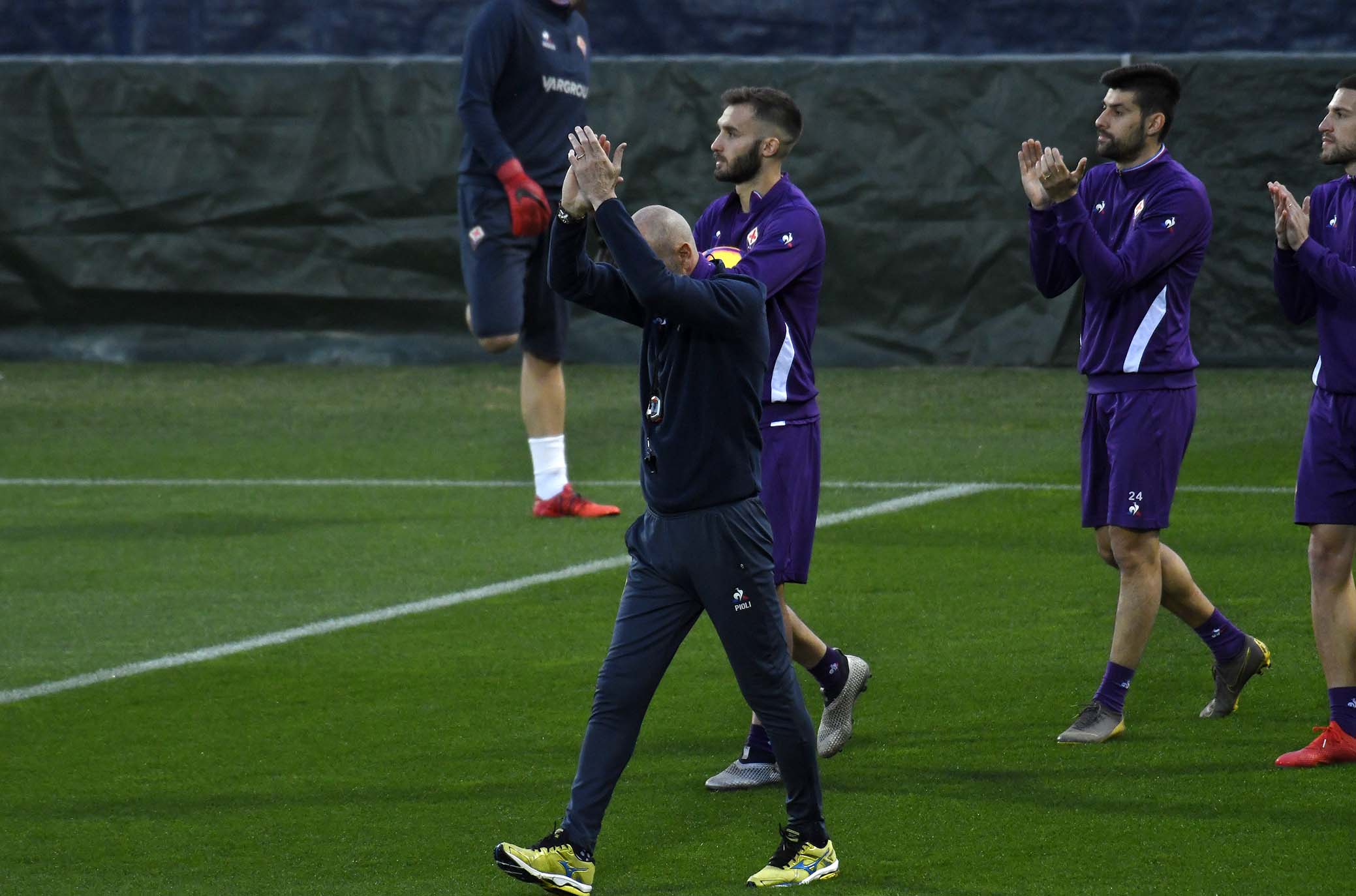 FIORENTINA 25-02-2019 GERMAN PEZZELLA E STEFANO PIOLI SALUTANO I TIFOSI. GALASSI SILVANO/SILPRESS