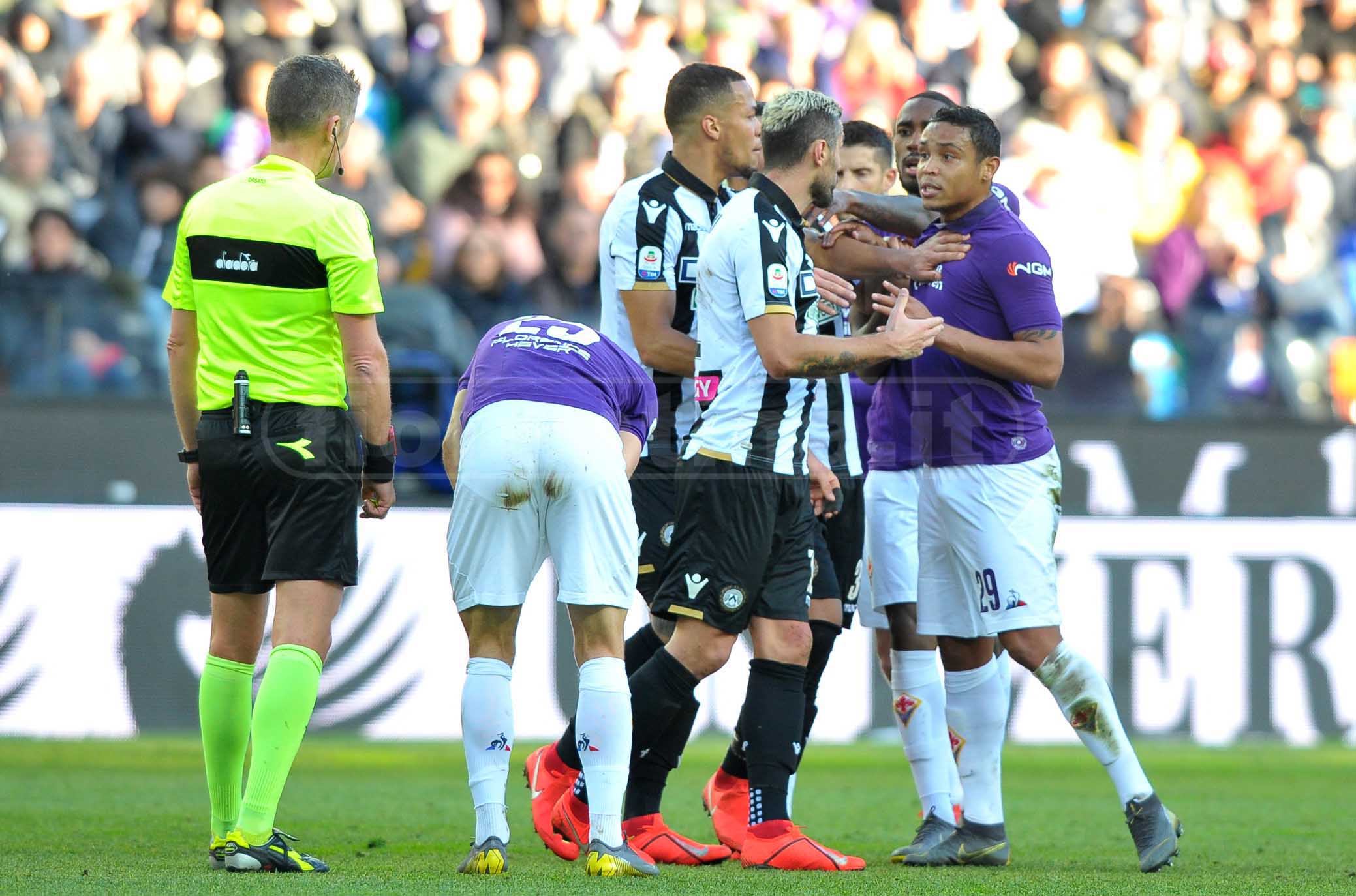 Udinese-Fio, la Moviola: direzione di Orsato sufficiente. Ma mancano diversi cartellini