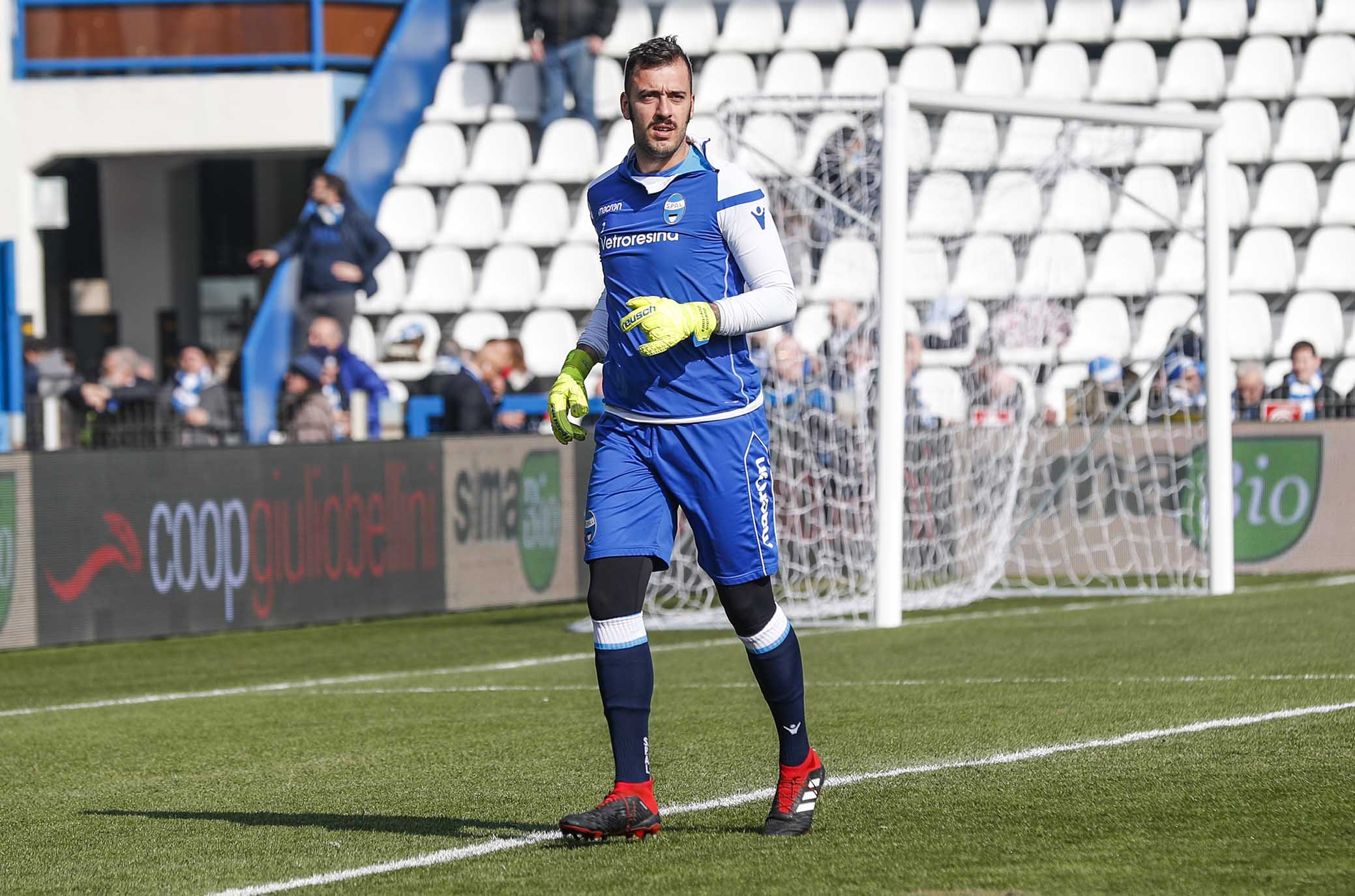 Lafont via e Viviano aspetta sempre la Fiorentina