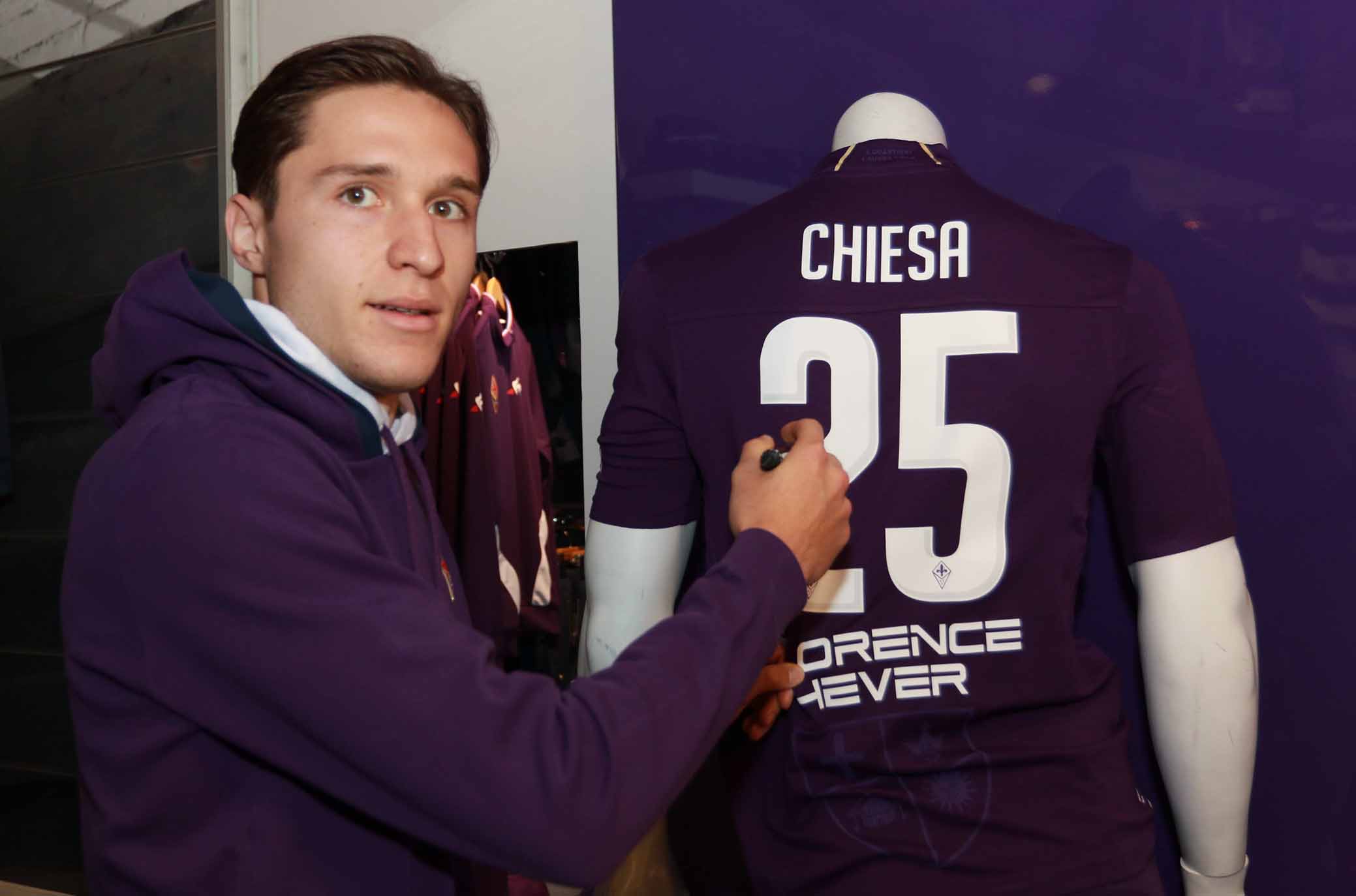 Chiesa, la Juve lo vuole la prossima estate. Paratici offre anche Kean?