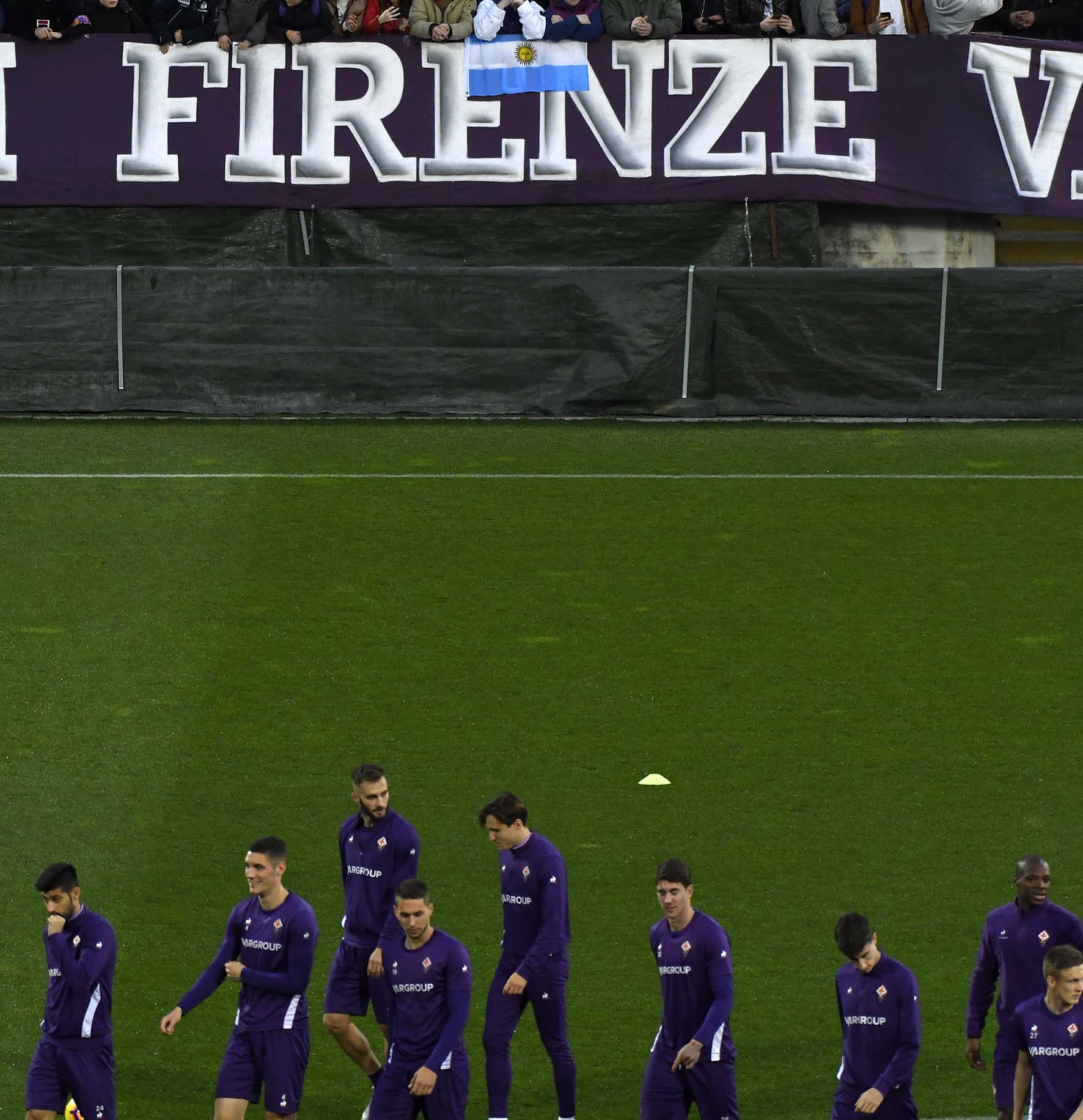 FIORENTINA 25-02-2019 I GIOCATORI DELLA FIORENTINA SALUTANO I TIFOSI. GALASSI SILVANO/SILPRESS