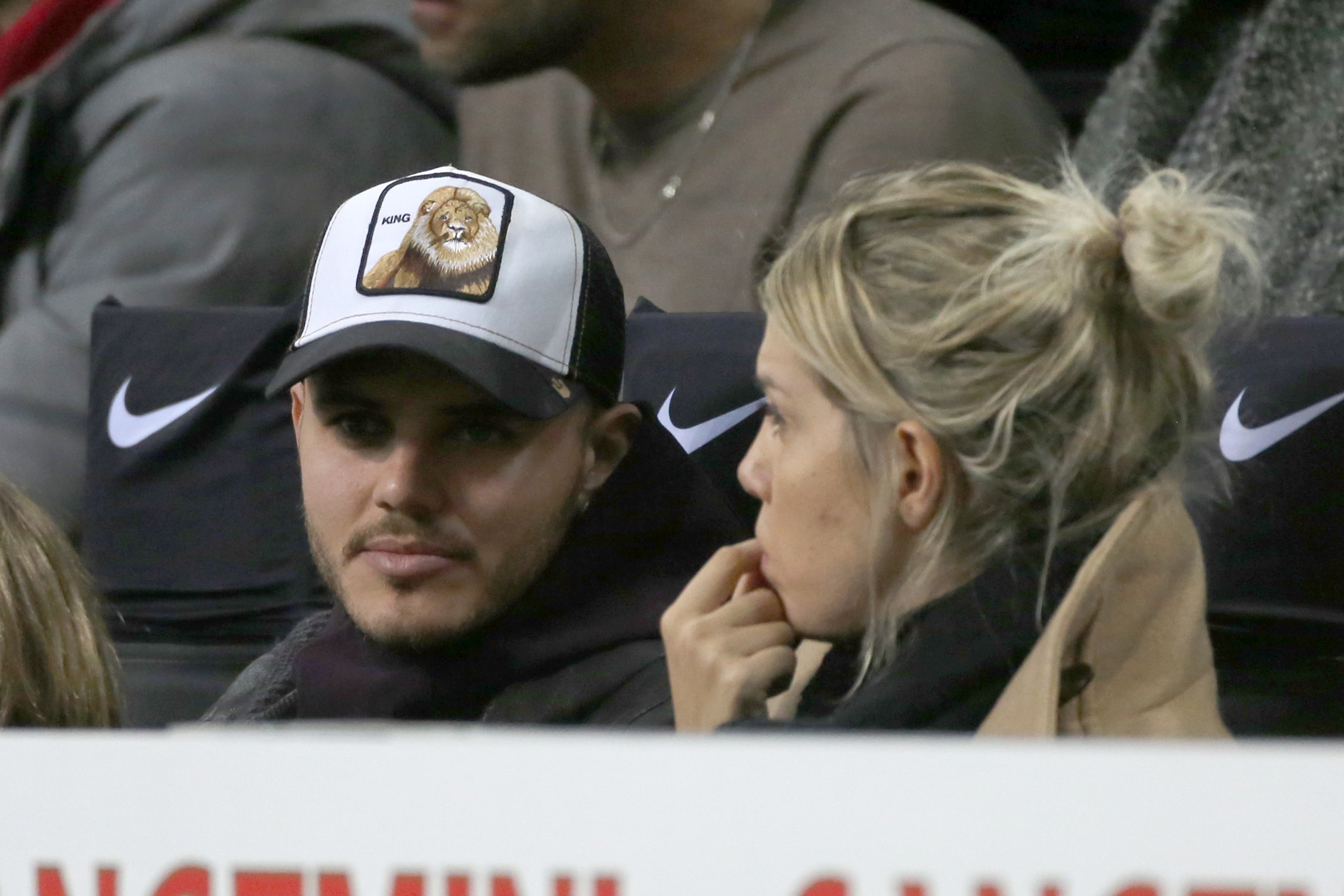 Wanda Nara: "Icardi non vuole andar via". Spalletti: "Lo avrei voluto negli spogliatoi". Con la Viola...