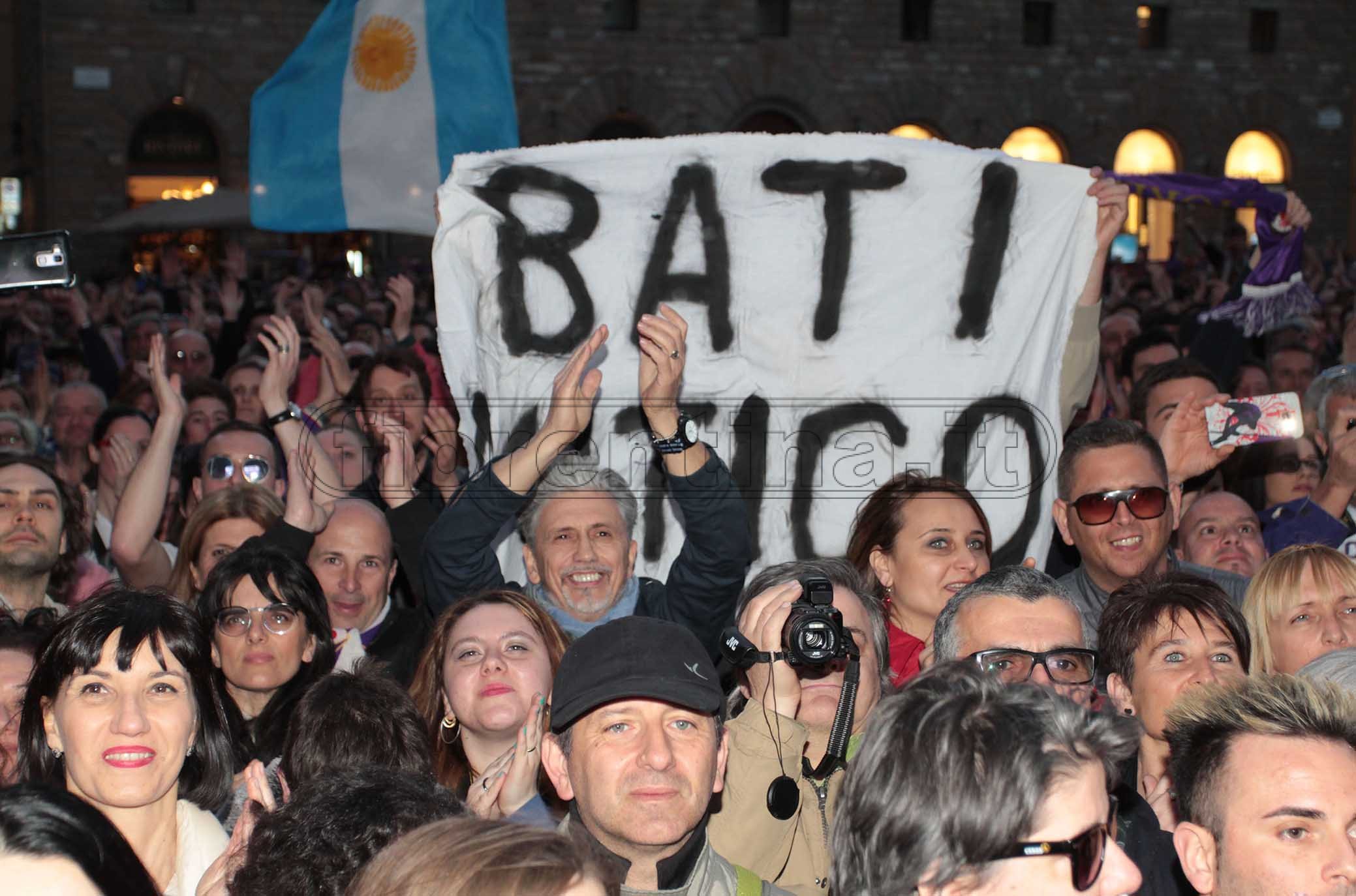 FIORENTINA 31-03-2019 GFESTA PER I 50 ANNI DI GABRIEL BATISTUTA IN PIAZZA DELLA SIGNORIA. TIFOSI GALASSI SILVANO/SILPRESS