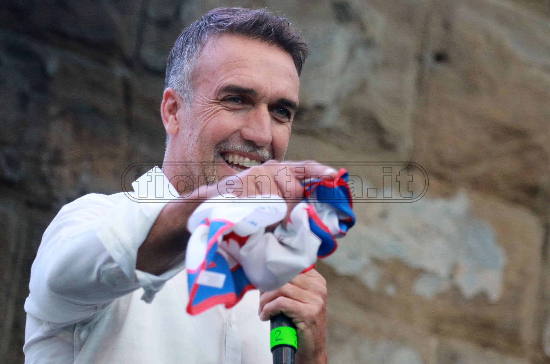 Batistuta: "Ho lavorato tanto per arrivare ad essere un campione. Il rispetto dei tifosi..."