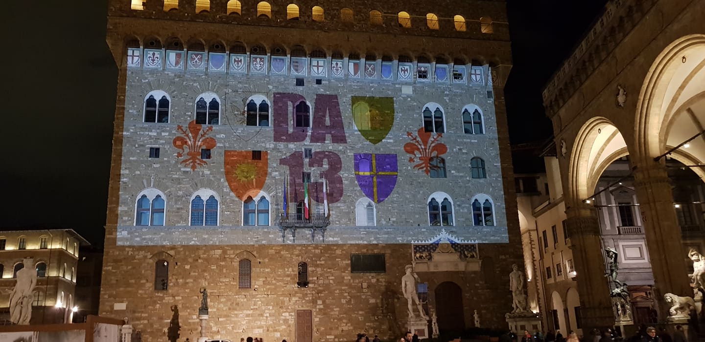 Firenze omaggia Astori: il ricordo del Capitano sulla facciata di Palazzo Vecchio (FOTO)