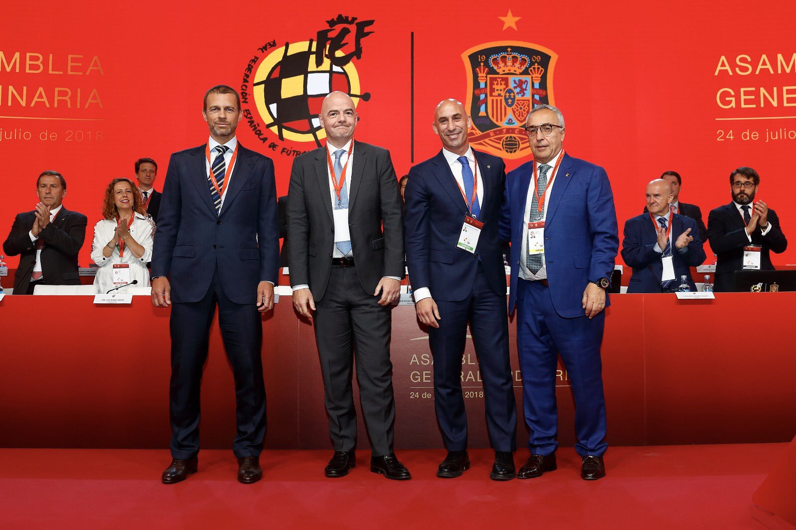 Liga, stop al posticipo del lunedì. Rubiales: "Gli affari sono importanti, però gli appassionati lo sono di più"
