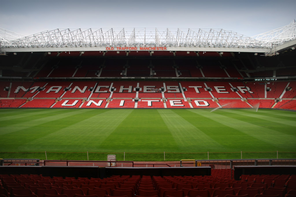 Manchester United, nuovo settore per incitare la squadra. Se non canti non entri