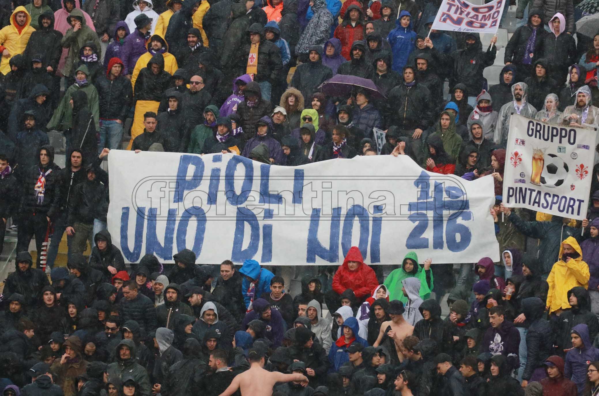 Pioli, Rebic, Cutrone: notte da ex. I tifosi viola abbracciano il tecnico anche in albergo