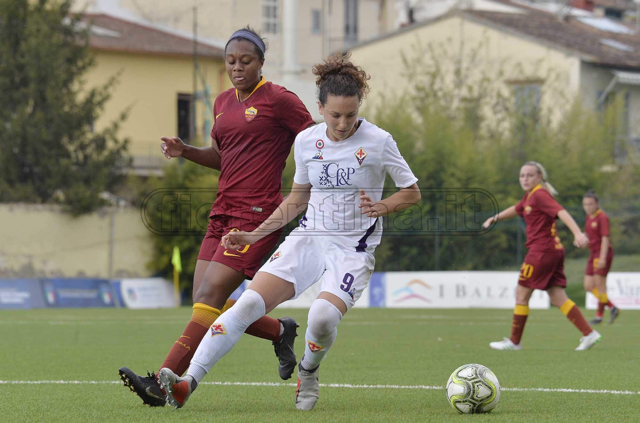 FIORENTINA WOMEN'S-ROMA 17-04-2019. ILARIA MAURO ANTICIPA LA SWABY. GALASSI SILVANO/SILPRESS