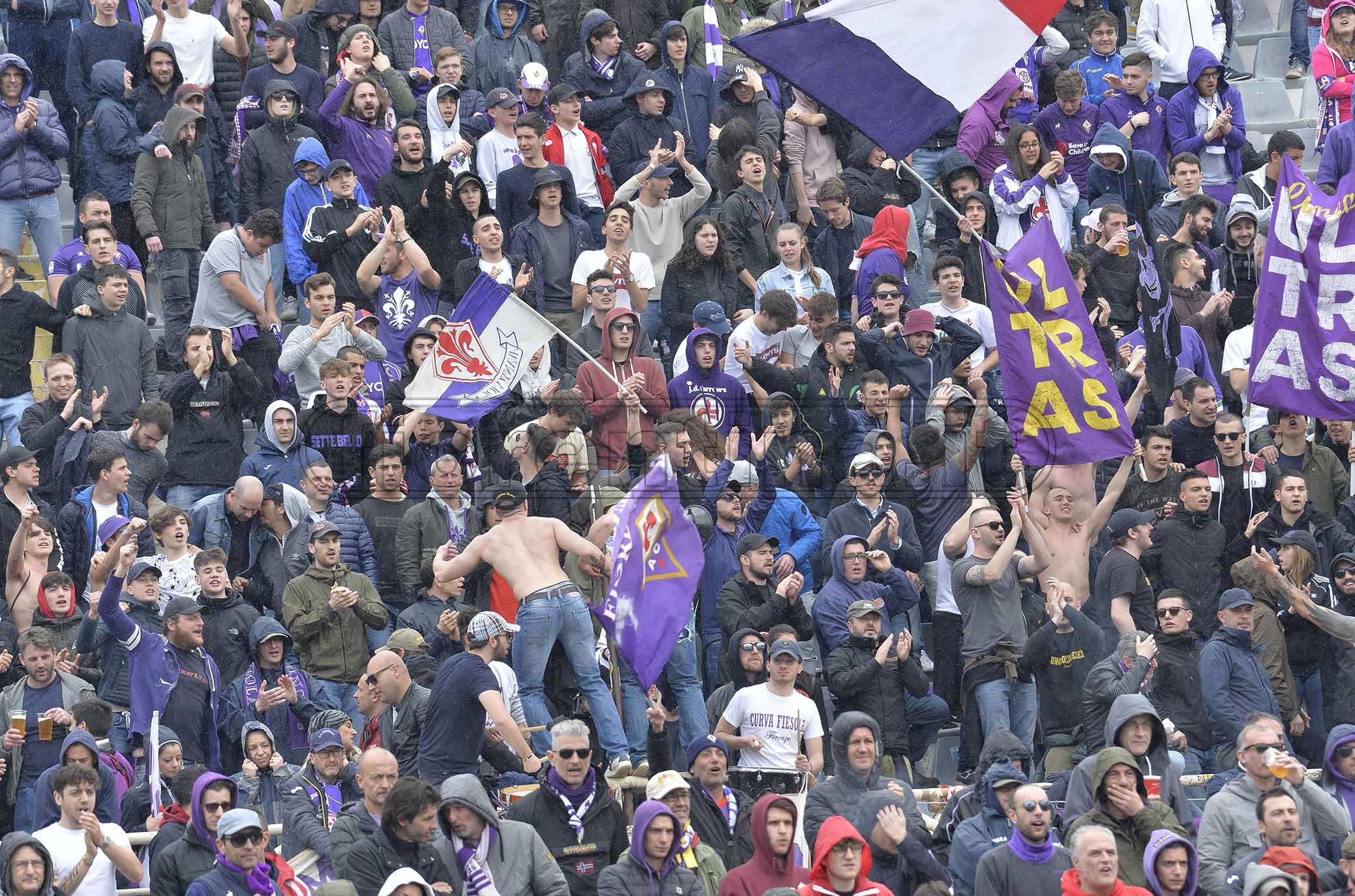 Firenze risponde e si ritrova al Franchi: 90' di tregua per spingere la Fiorentina