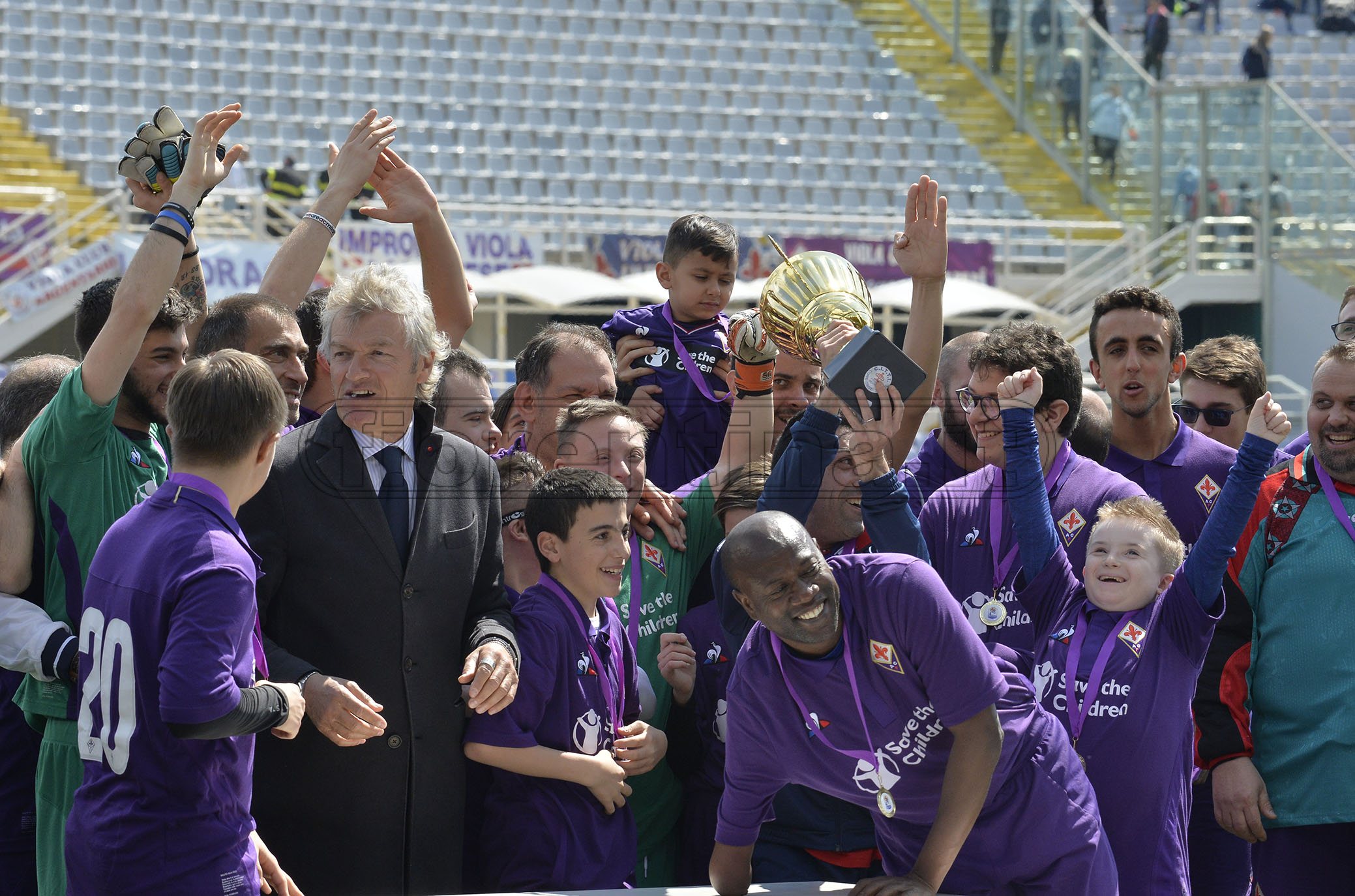 FIORENTINA-BOLOGNA 14-04-2019 GIACARLO ANTOGNONI CON I RAGAZZI IN CAMPO. GALASSI SILVANO/SILPRESS