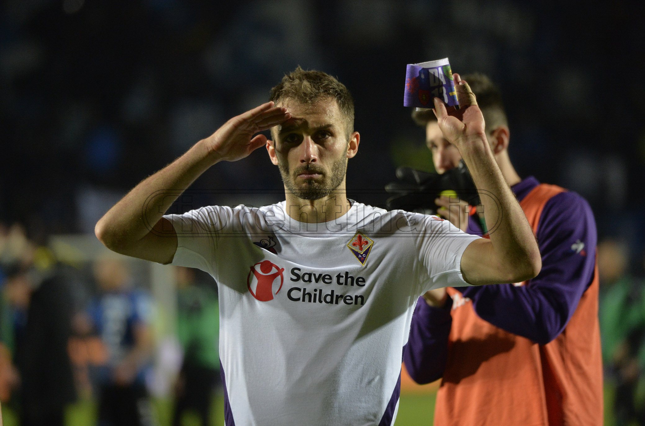 Pezzella in vacanza, ma a distanza segue l'amichevole della Fiorentina (FOTO)