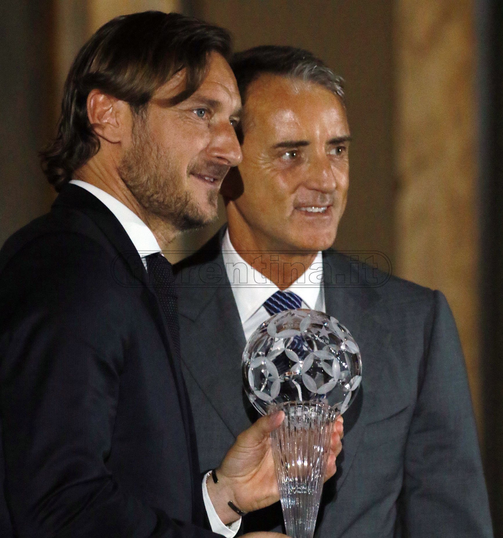 FIRENZE 20-05-2019 HALL OF FAME 2019. ROBERTO MANCINI CONSEGNA IL PREMIO A FRANCESCO TOTTI. GALASSI SILVANO/SILPRESS