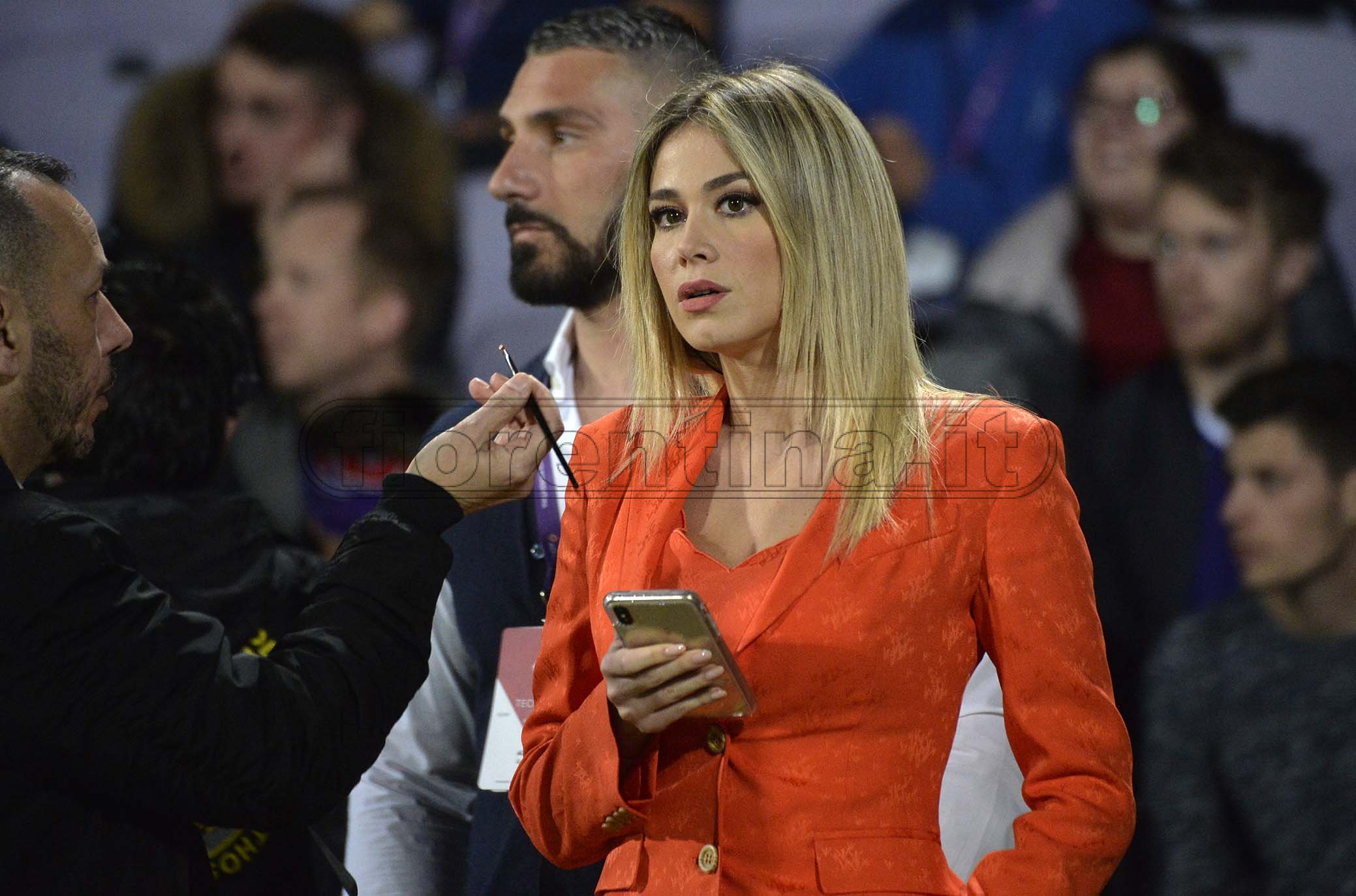 Dazn e Fiorentina, la truffa spagnola costata oltre un milione di euro