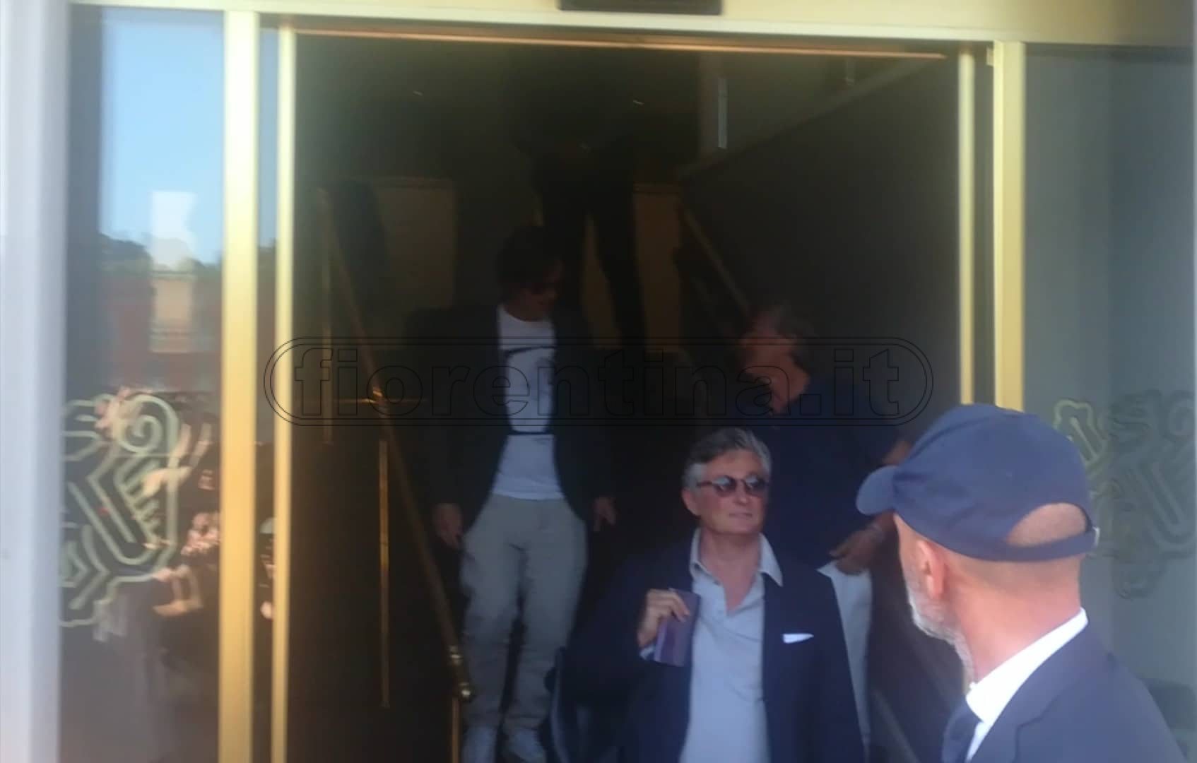 Commisso, dirigenti viola e Montella a cena insieme con le mogli (FOTO)