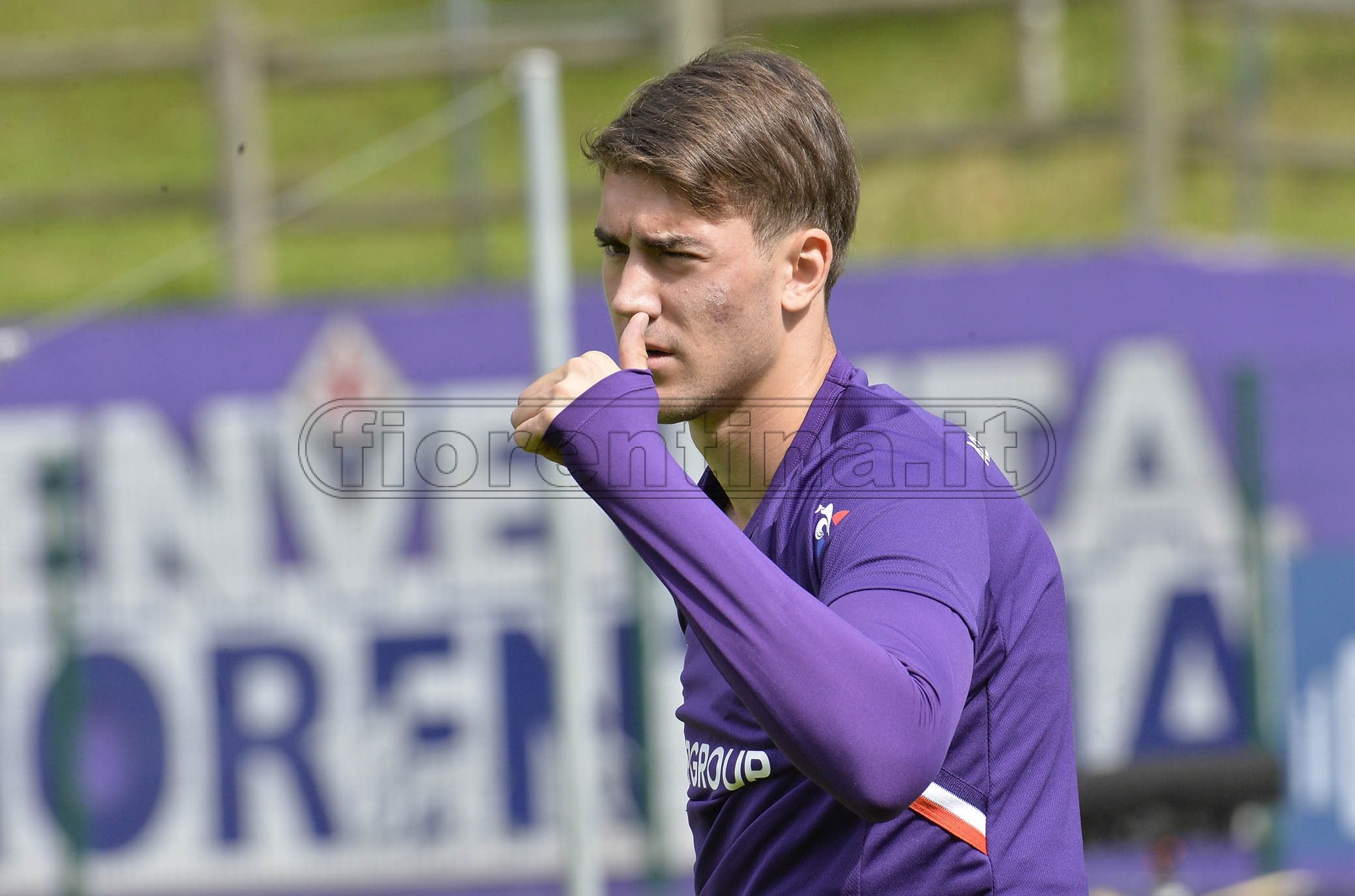 Vlahovic e lo spirito green. Ecco come si è presentato all'allenamento (VIDEO)