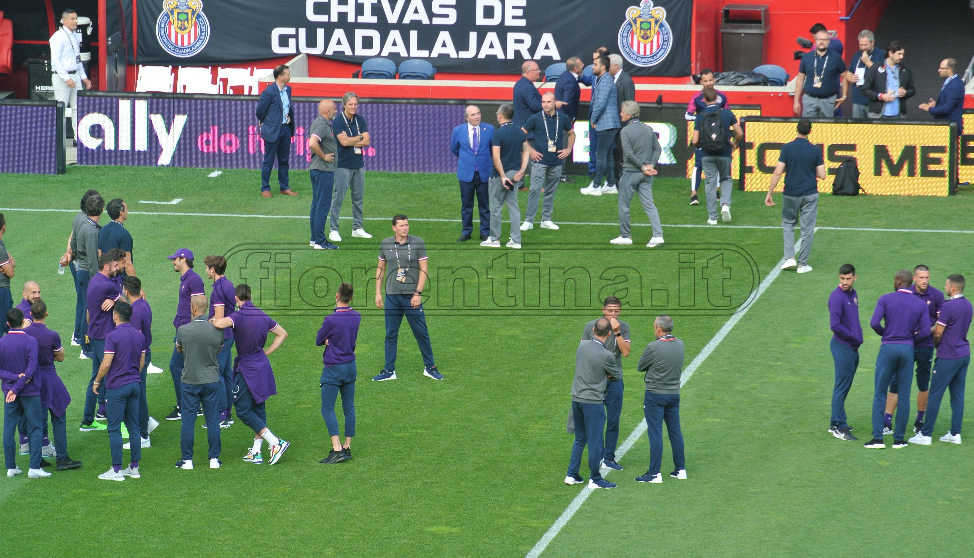 La Fiorentina arriva al Seatgeek Stadium insieme a Rocco Commisso (FOTO/VIDEO)