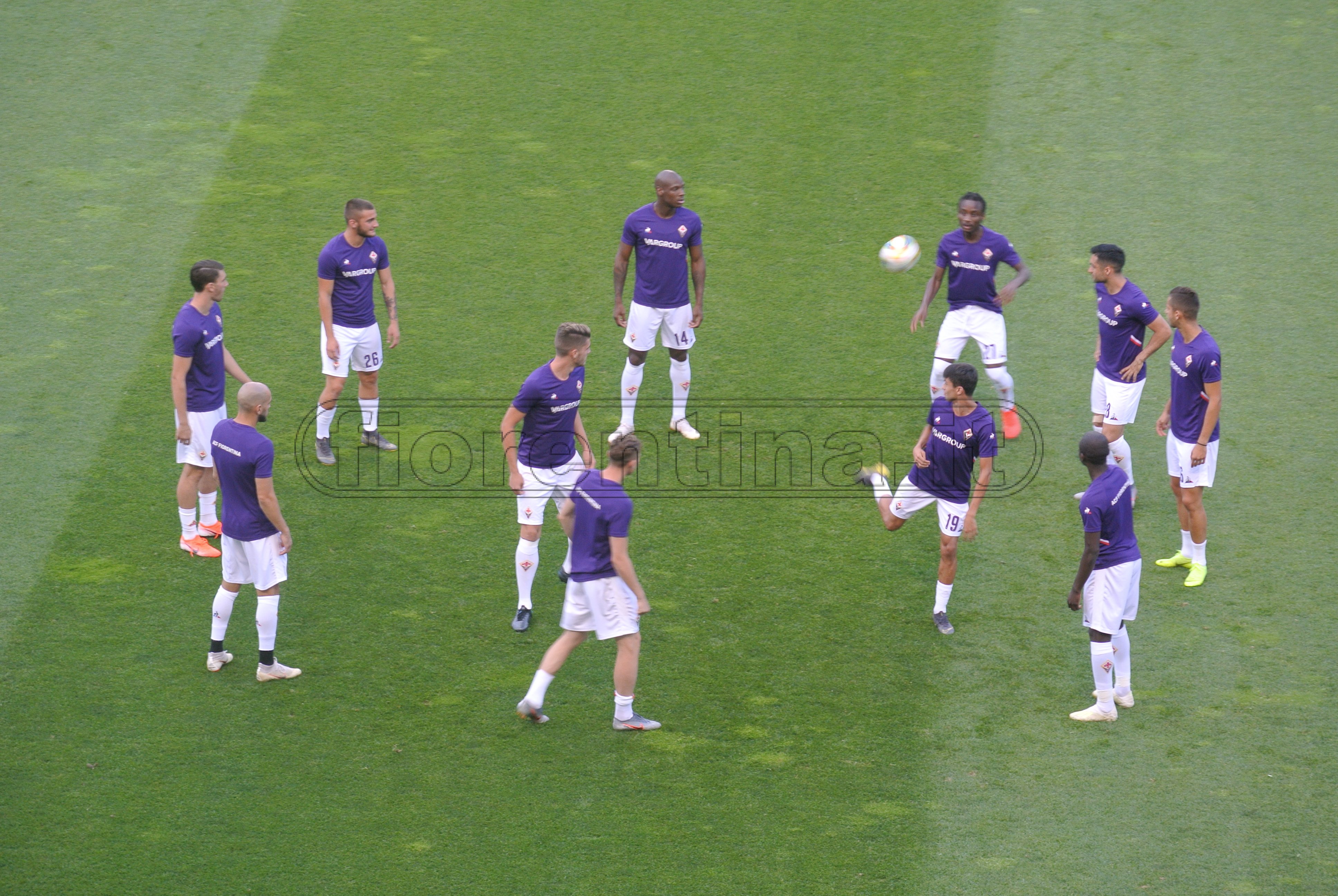 Fiorentina e Chivas in campo per il riscaldamento (FOTO VI.IT)