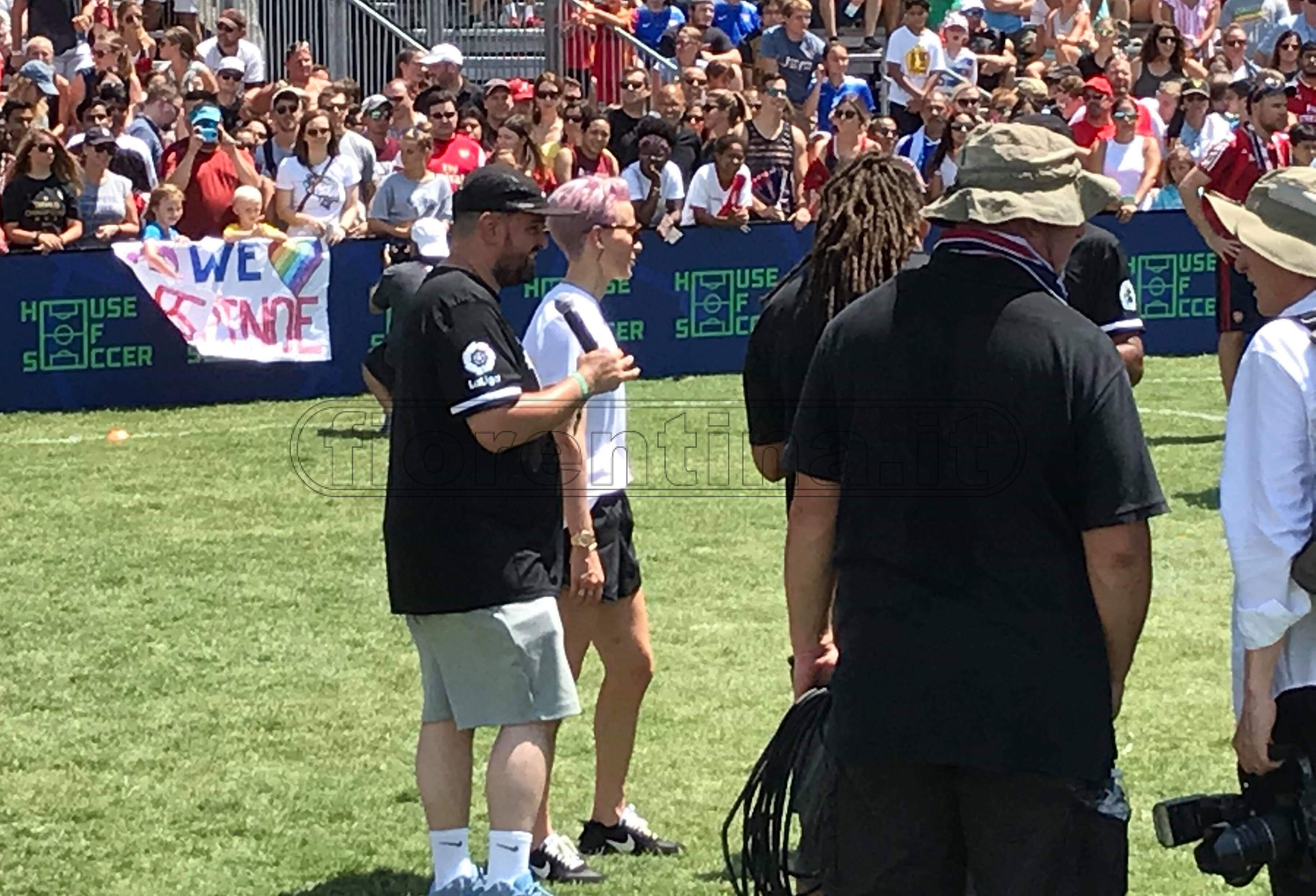 Charlotte, la stella della nazionale USA Megan Rapinoe alla House of Soccer (FOTO)