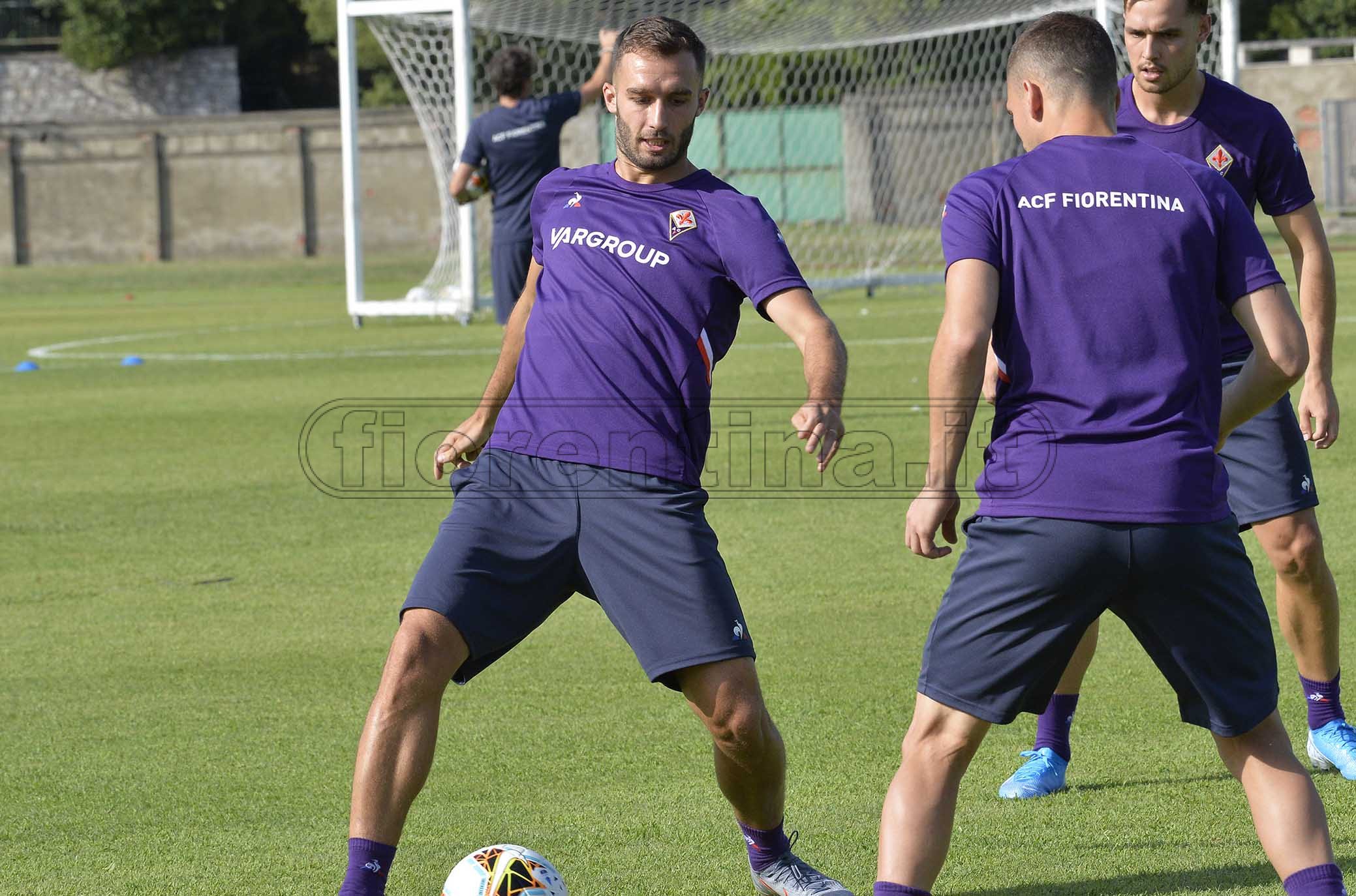 Viola in Nazionale: Pezzella rimane a guardare. Caceres in campo 90 minuti