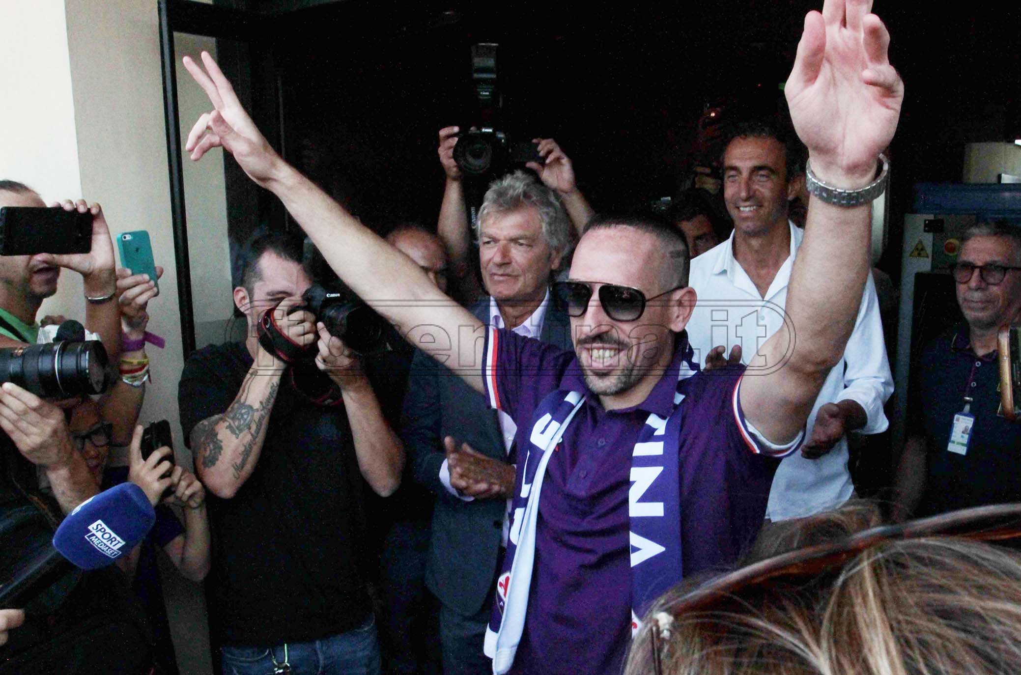 La notizia della firma di Ribery con i viola fa il giro del mondo (FOTO)