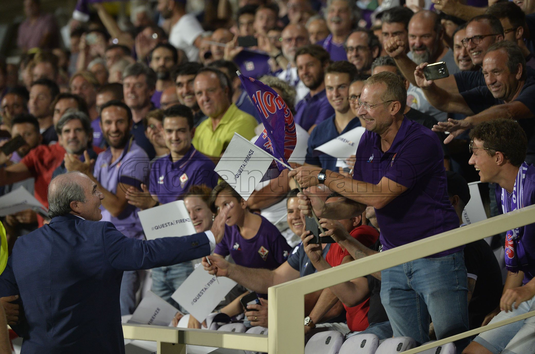 FIORNTINA-NAPOLI 24-08-2019 COMMISSO SALUTA I TIFOSI DELLA FIORENTINA. GALASSI SILVANO/SILPRESS