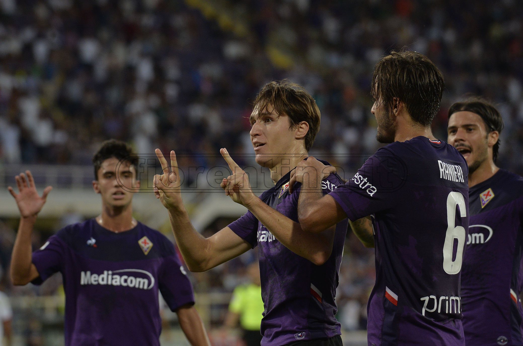 Chiesa, l’abbraccio che chiude dubbi e incertezze. Firenze stretta attorno a lui al gol
