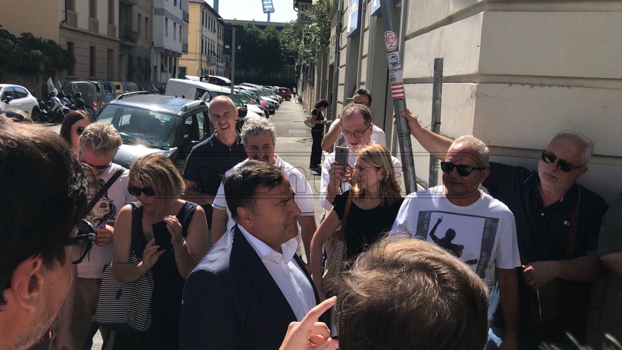 Barone incontra i tifosi: "Senza di voi, lo spettacolo non va avanti". La chiamata a Rocco e la risposta su Nainggolan... (VIDEO VI.IT)